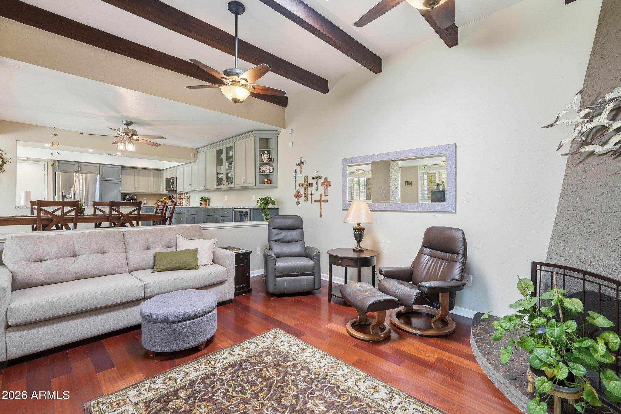 SANTO TOMAS UNIT 6 - Residential