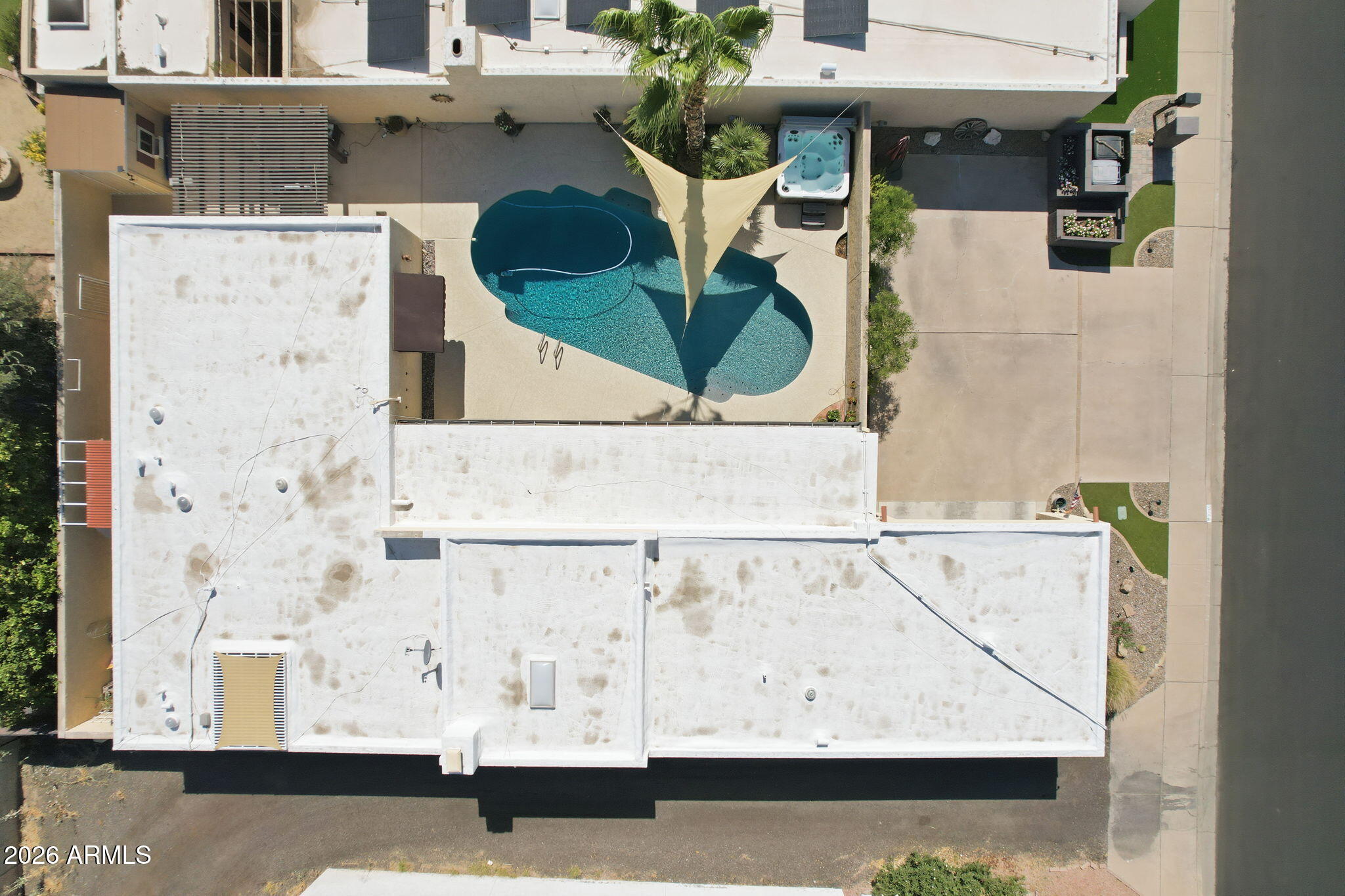 SANTO TOMAS UNIT 6 - Residential