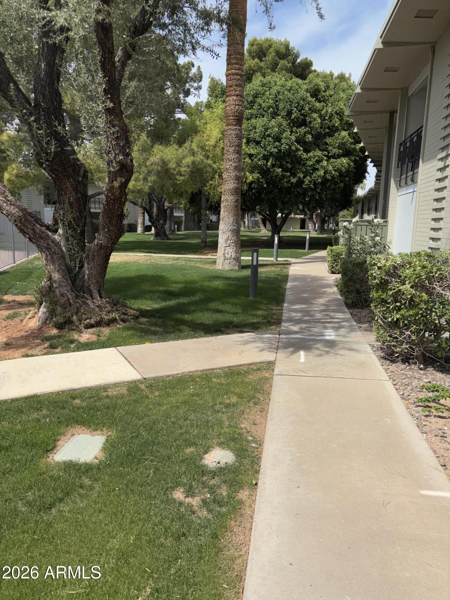 SCOTTSDALE CONDOMINIUMS AMD - Residential
