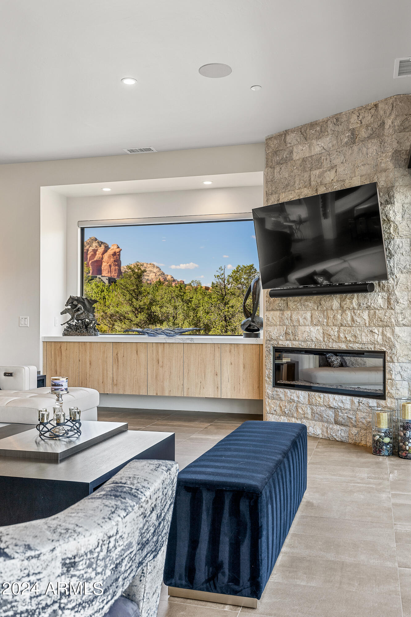 CASA CONTENTA - Residential