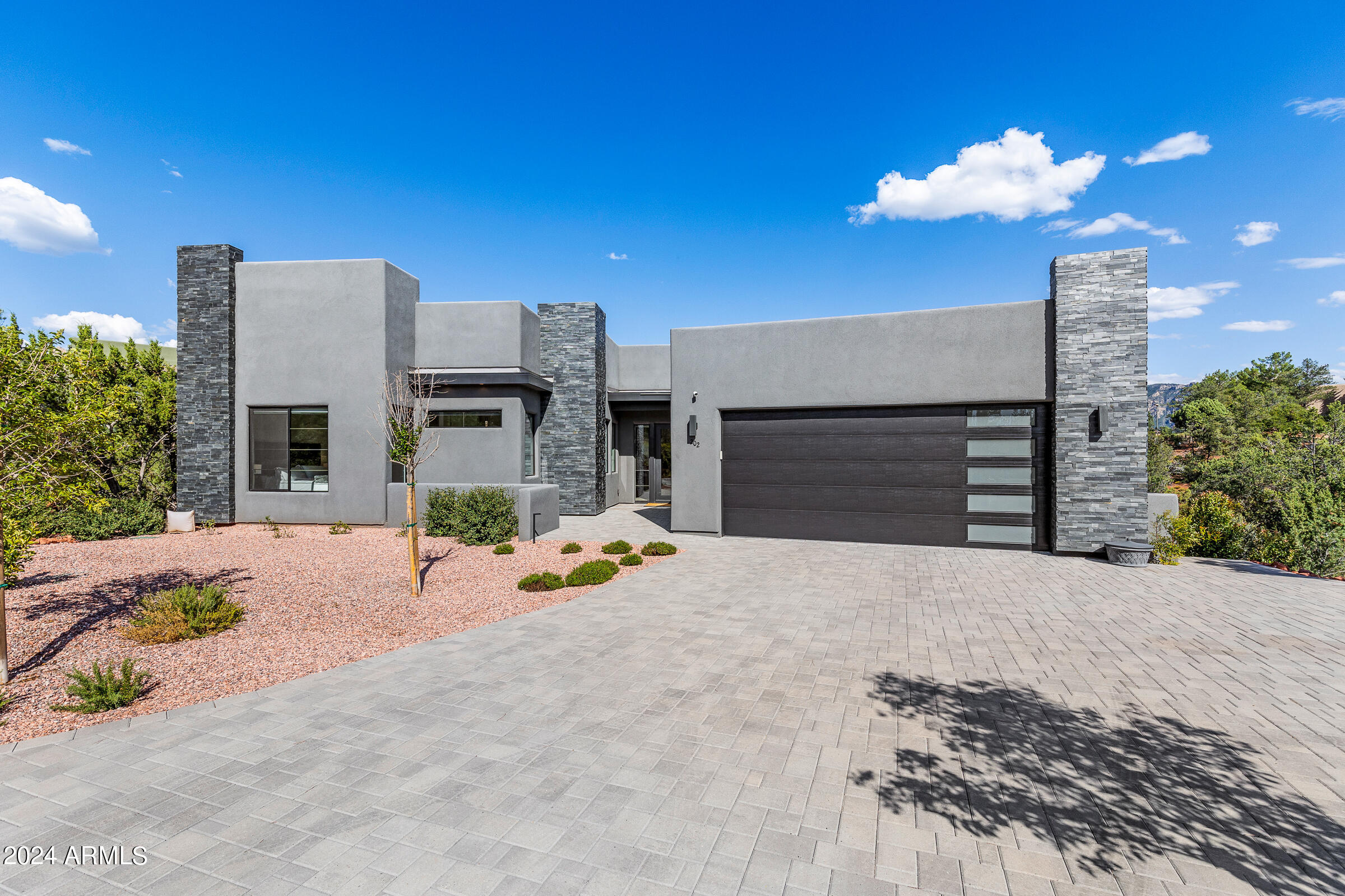 CASA CONTENTA - Residential