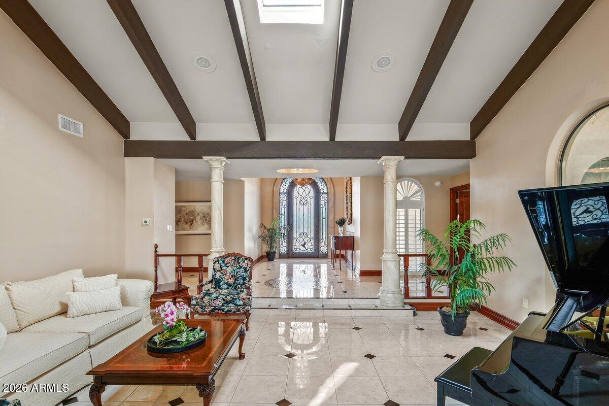 CUTAIAS ACRES - Residential