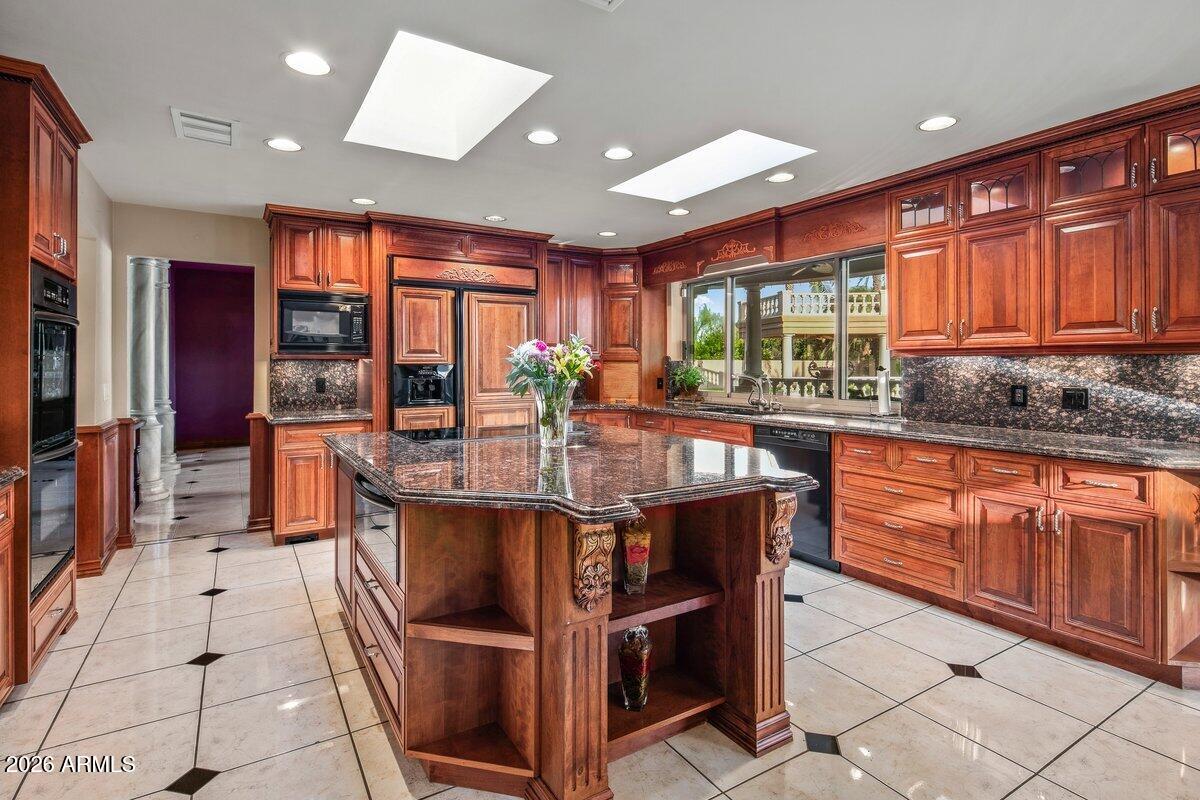 CUTAIAS ACRES - Residential