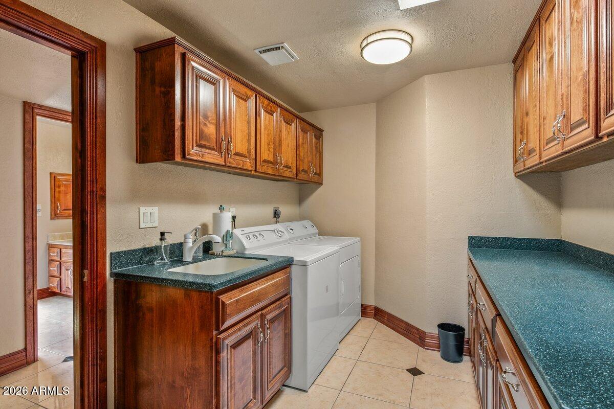 CUTAIAS ACRES - Residential