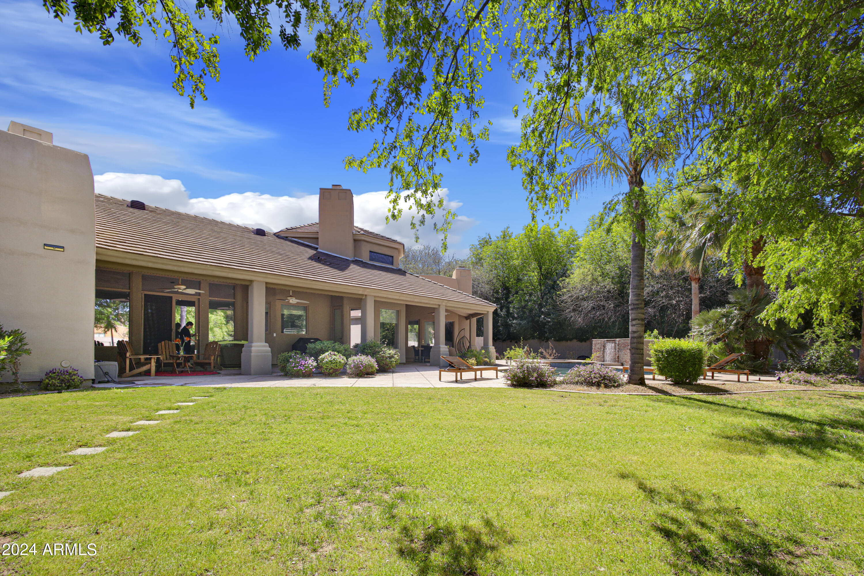 FANFOL MANOR - Residential