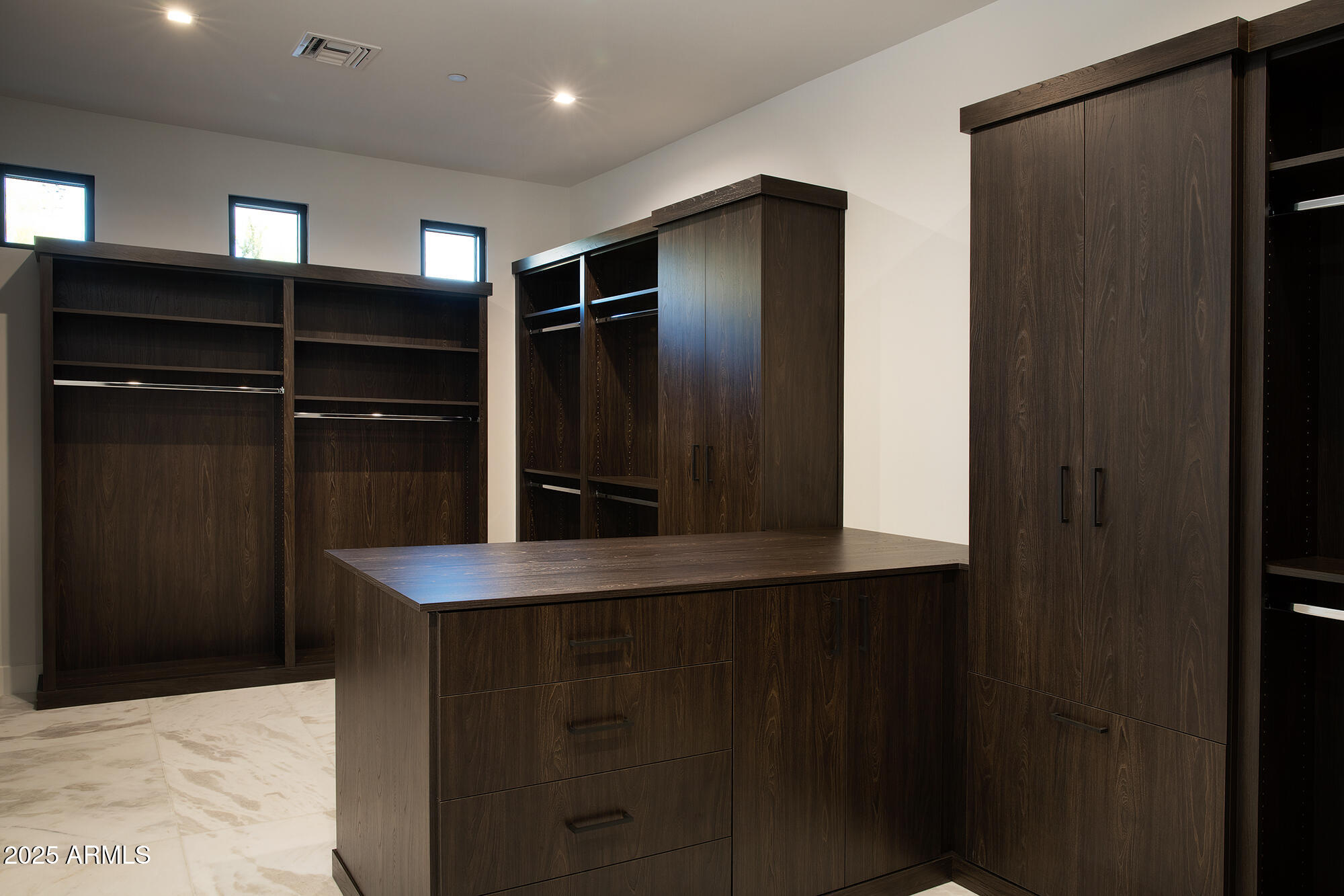 TROON TALUS - Residential