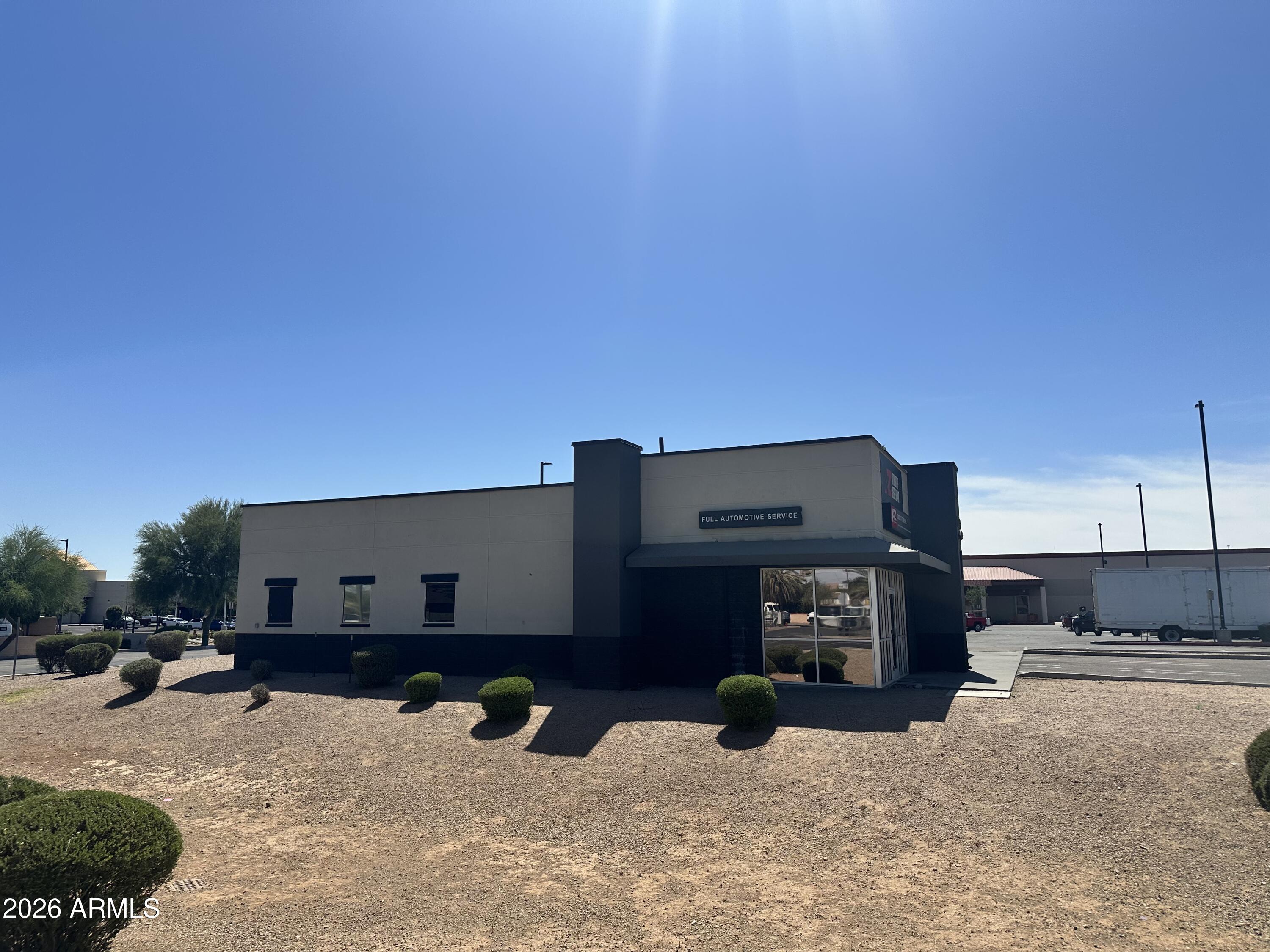 HOME DEPOT CENTER - Commercial Lease