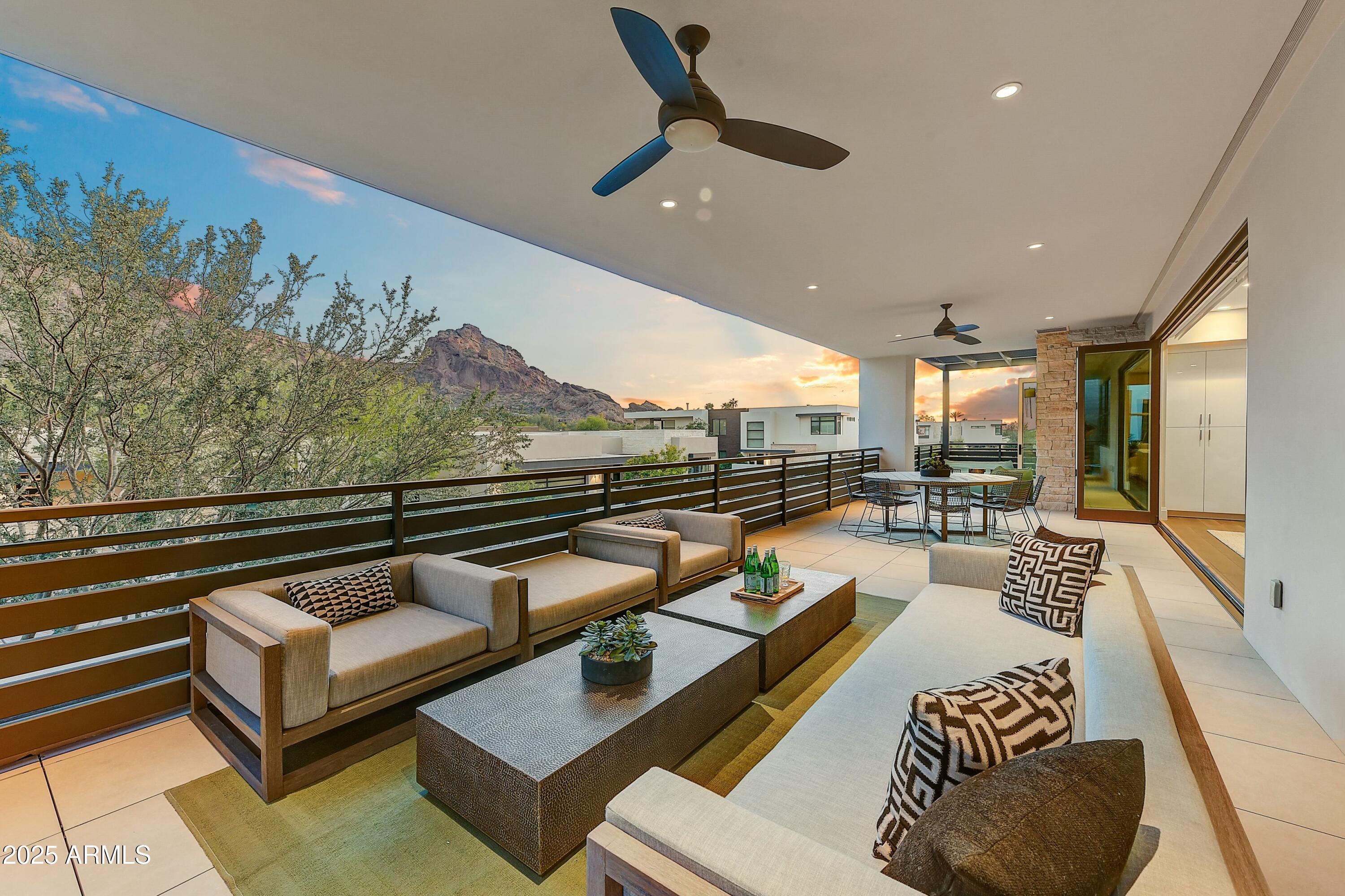 VILLAS AT MOUNTAIN SHADOWS - Residential