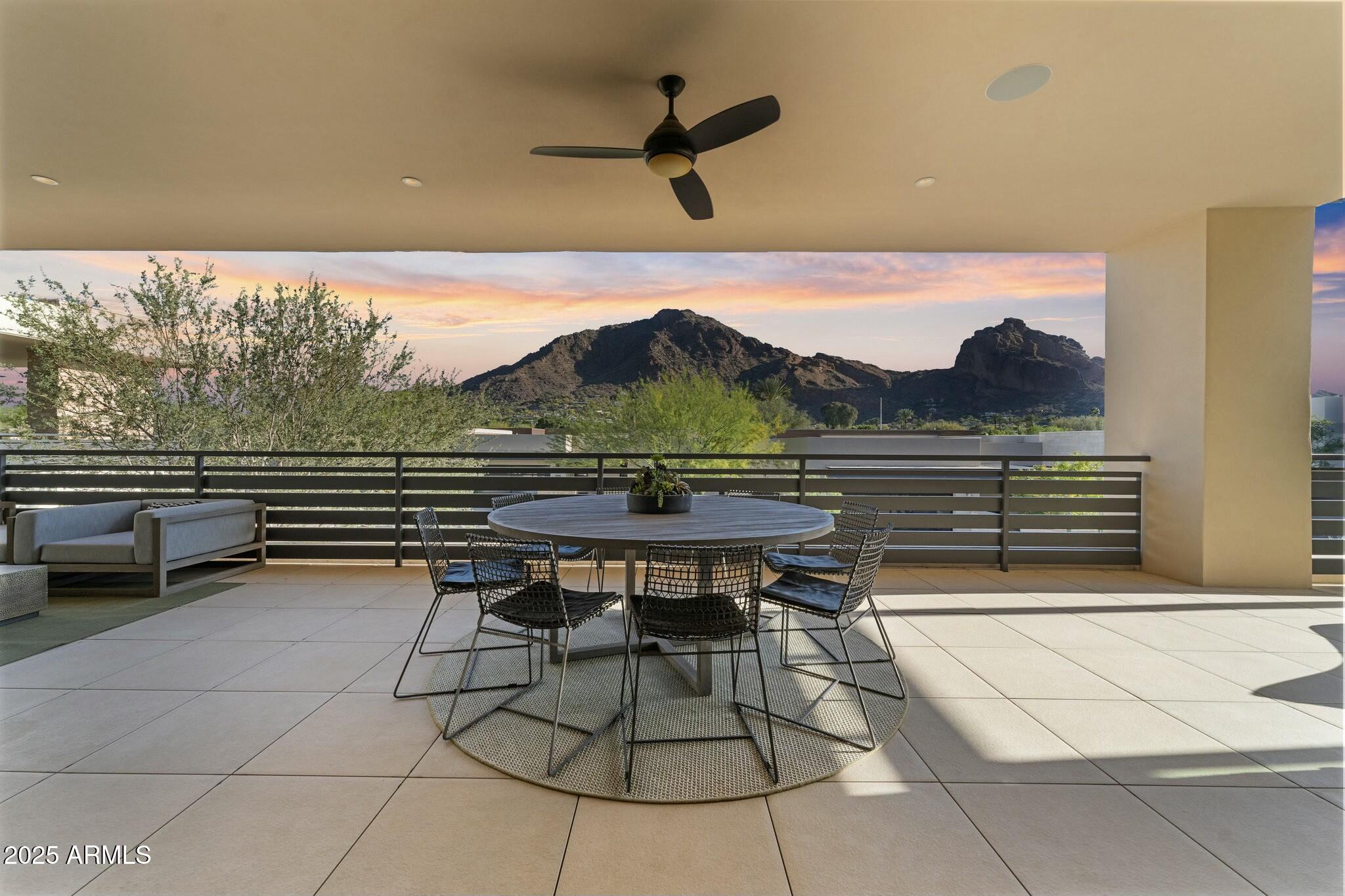 VILLAS AT MOUNTAIN SHADOWS - Residential