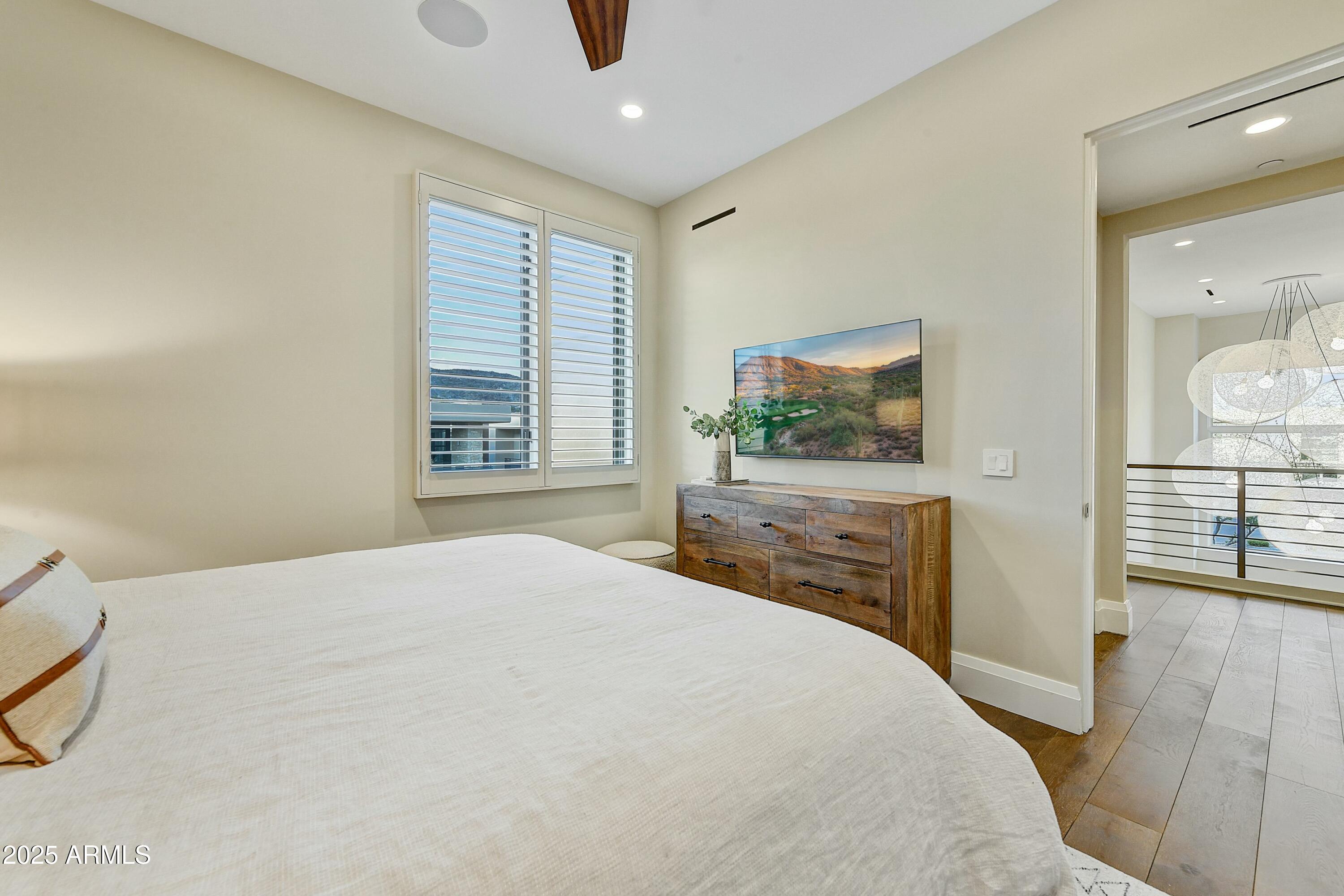 VILLAS AT MOUNTAIN SHADOWS - Residential