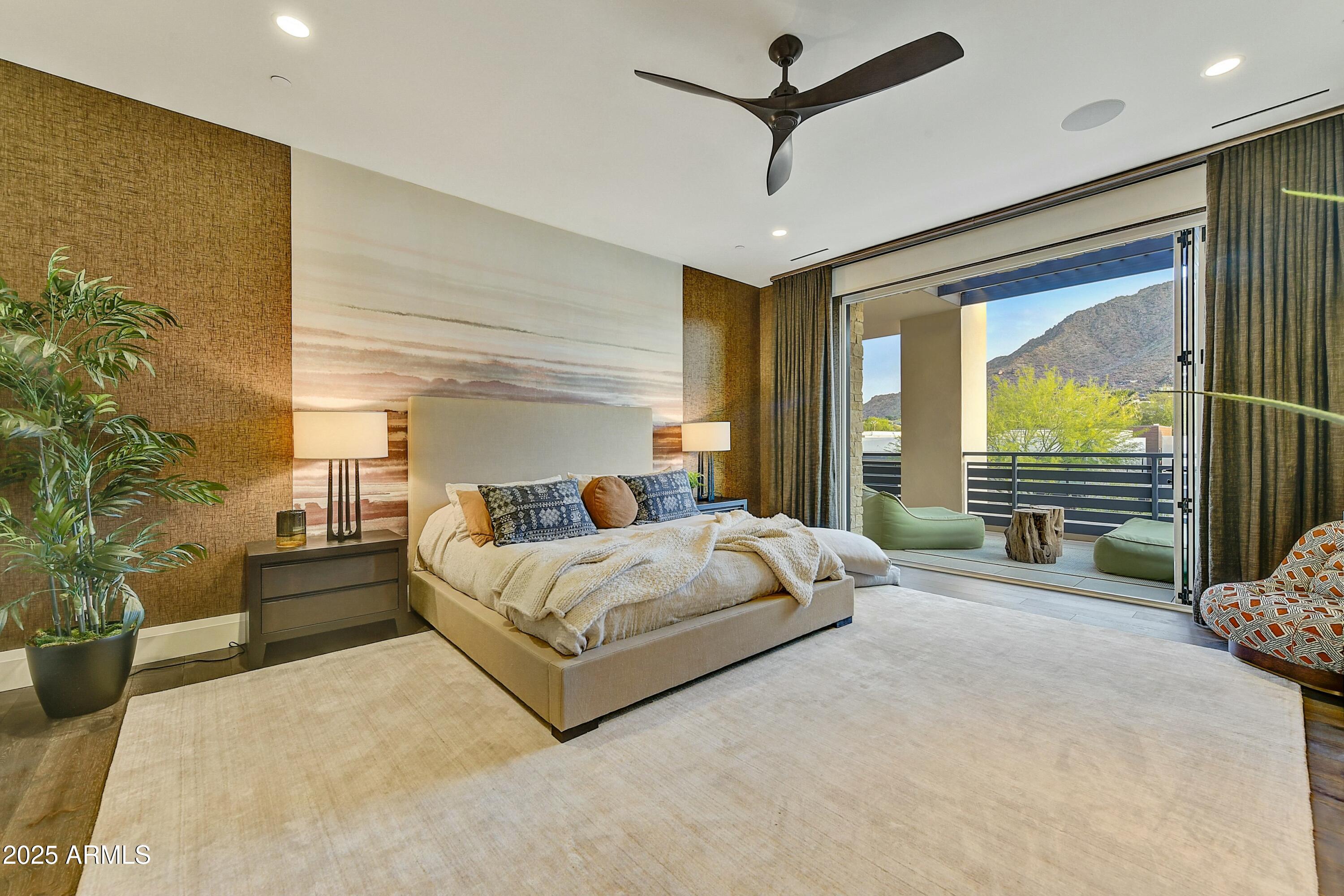 VILLAS AT MOUNTAIN SHADOWS - Residential