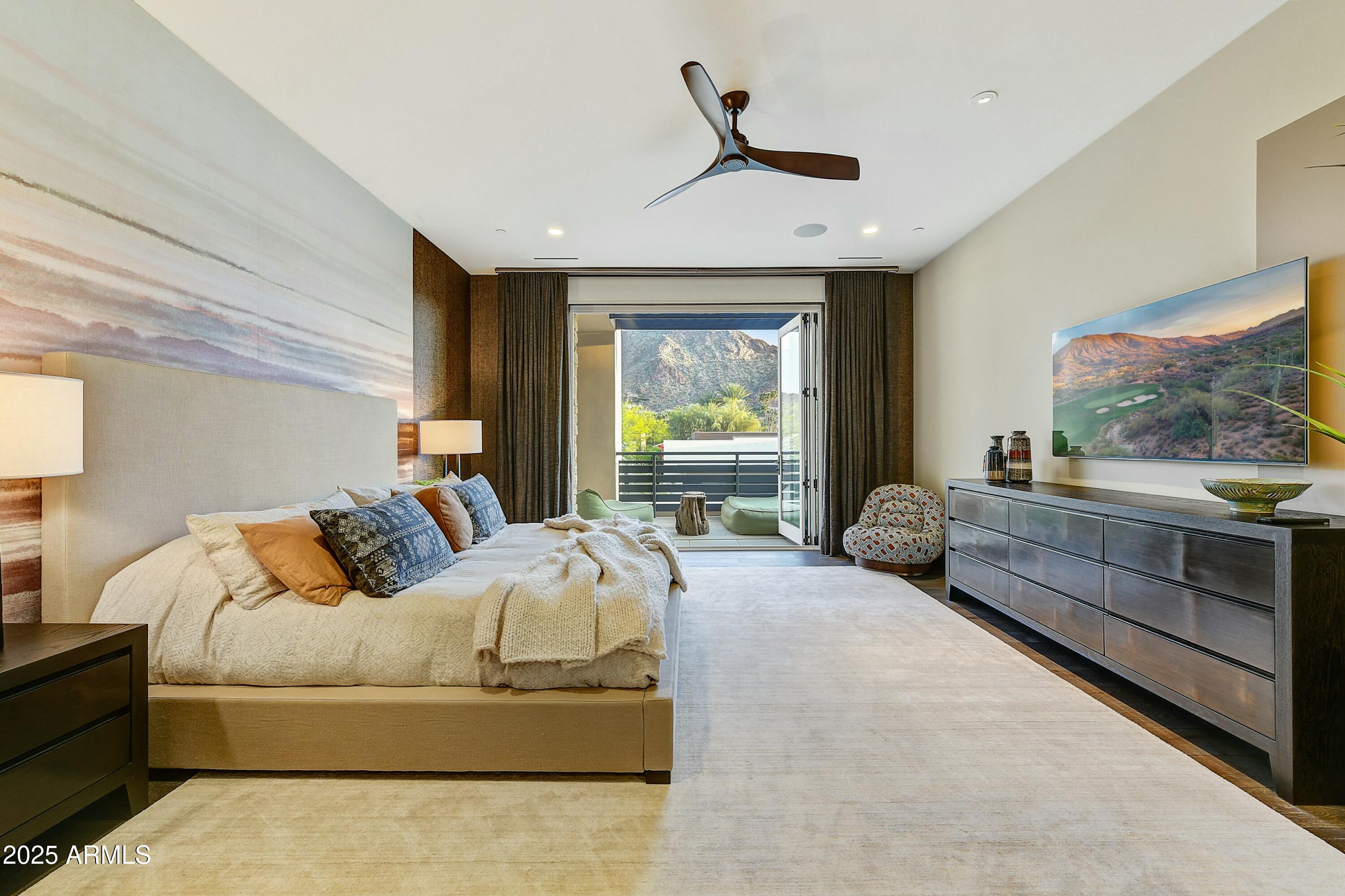 VILLAS AT MOUNTAIN SHADOWS - Residential