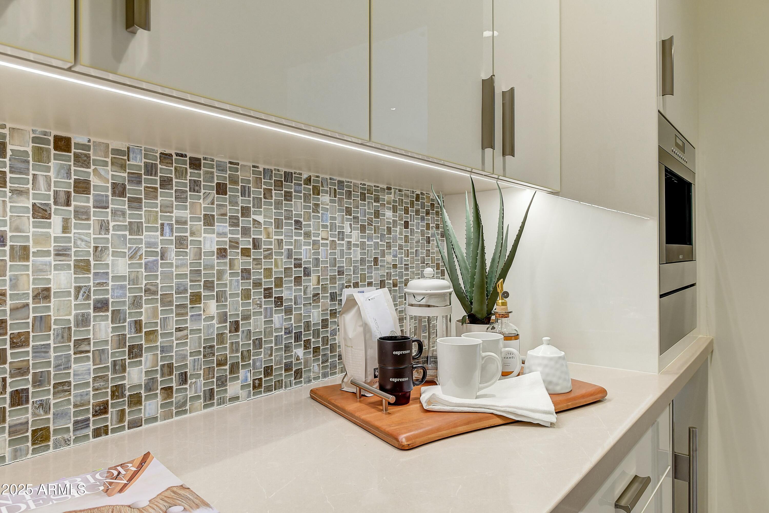 VILLAS AT MOUNTAIN SHADOWS - Residential