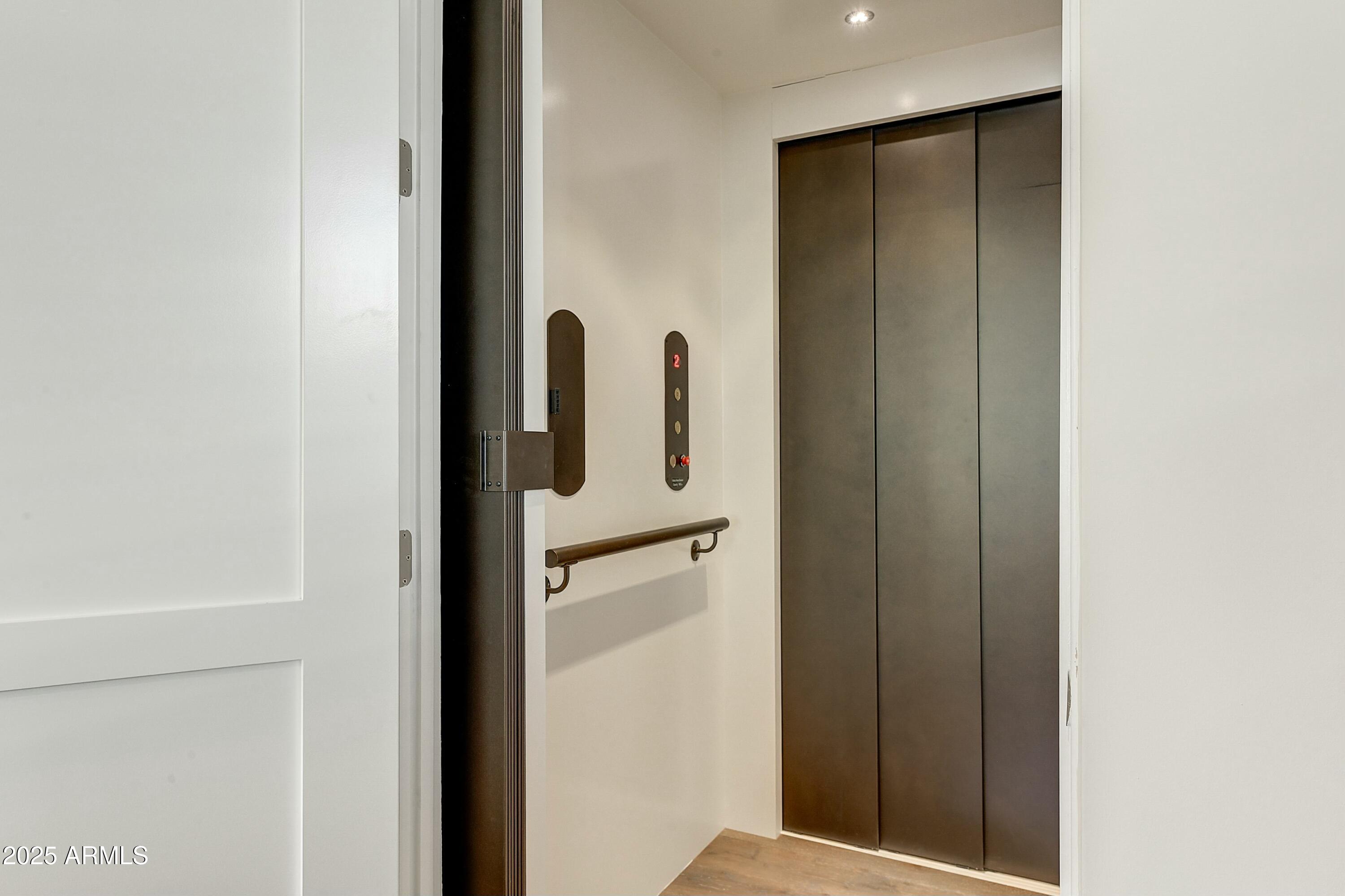 VILLAS AT MOUNTAIN SHADOWS - Residential