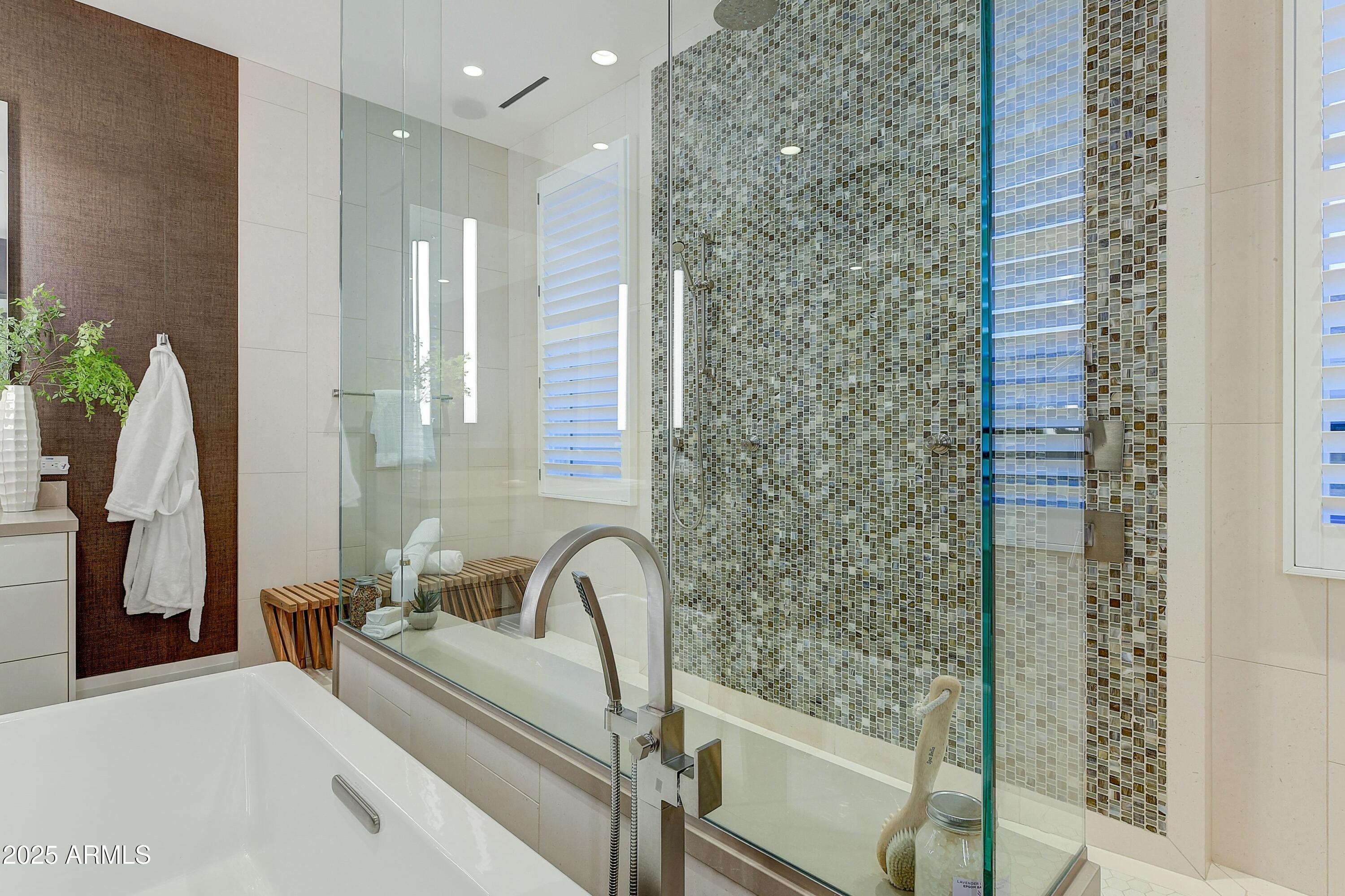VILLAS AT MOUNTAIN SHADOWS - Residential