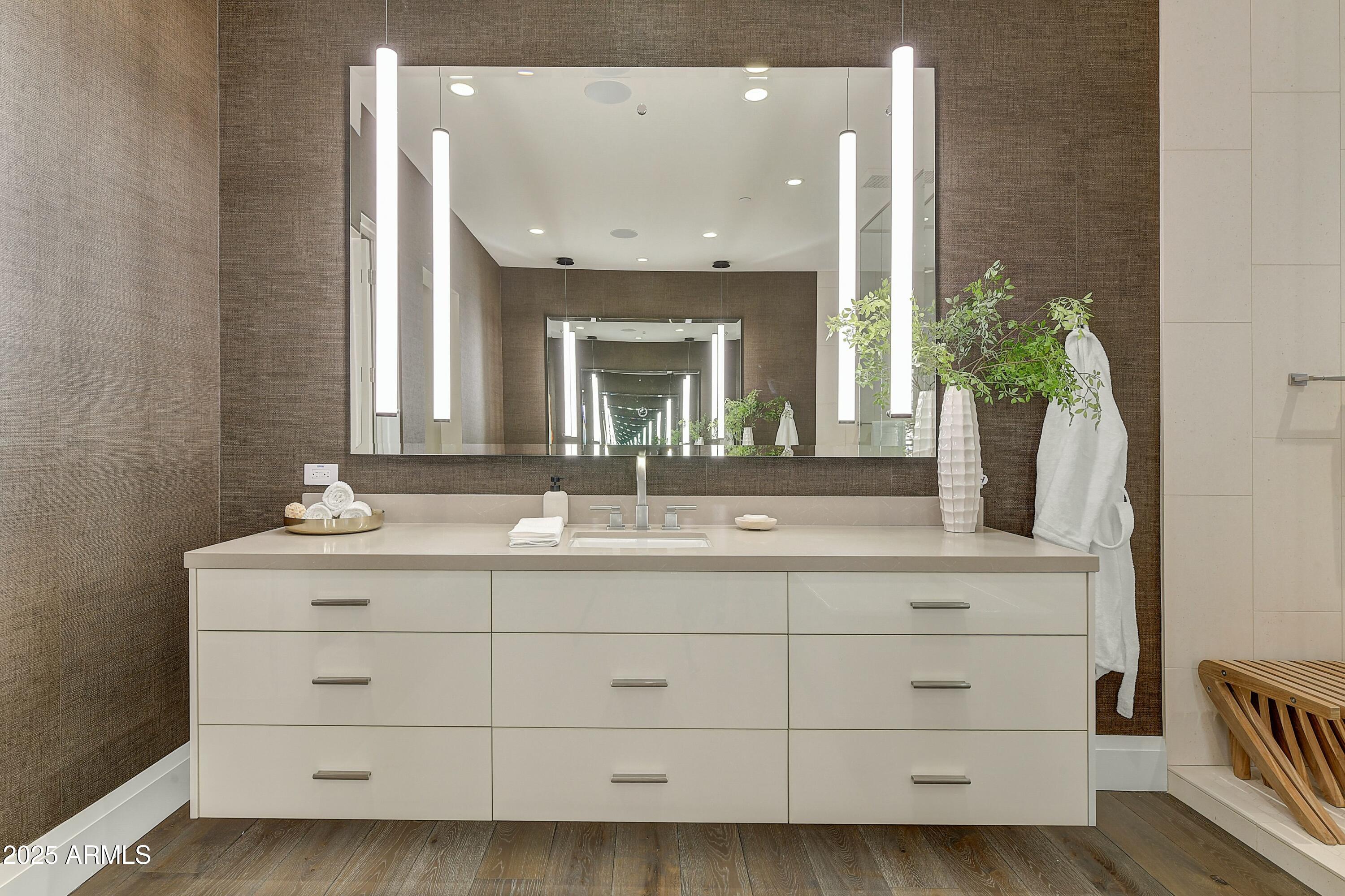 VILLAS AT MOUNTAIN SHADOWS - Residential