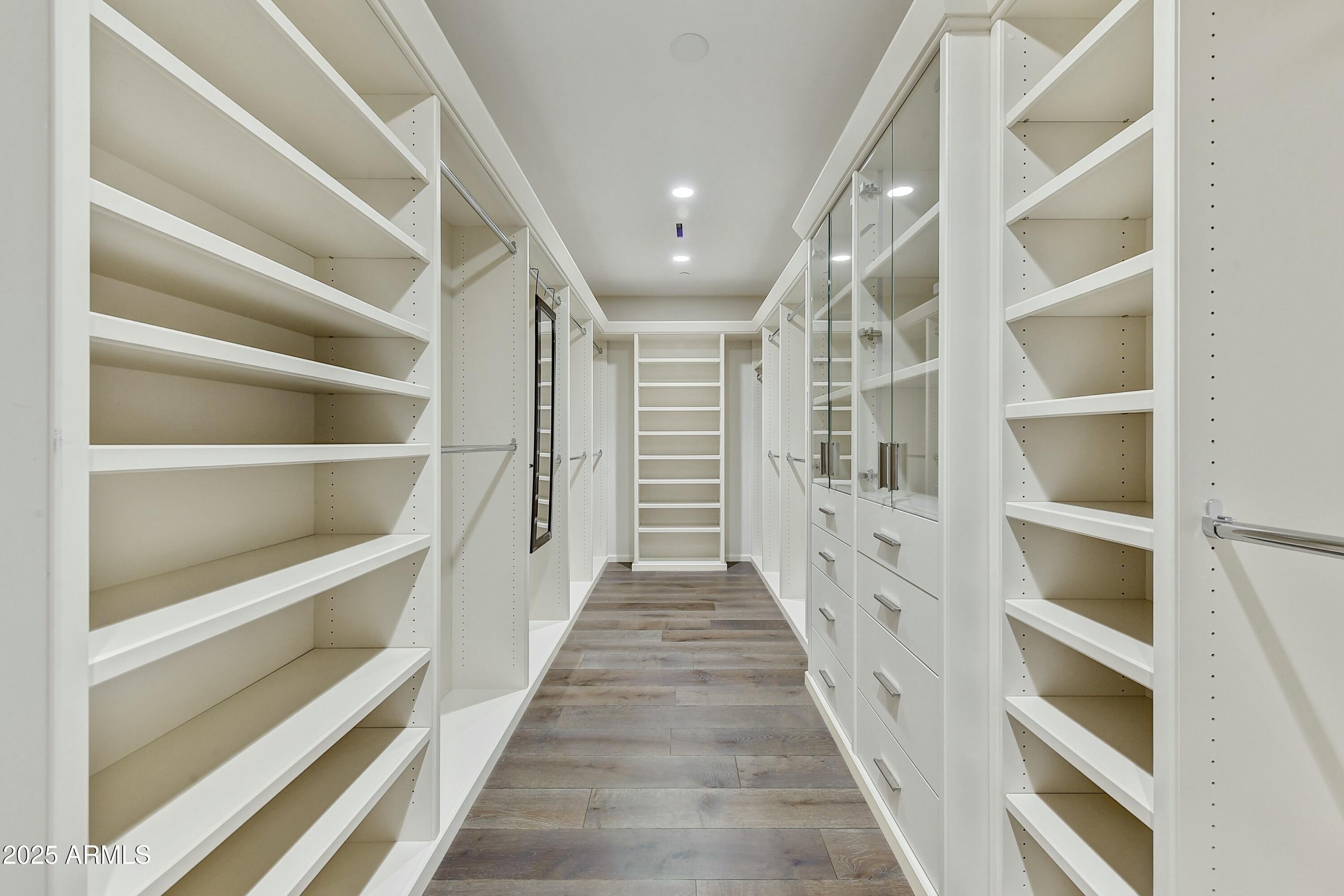 VILLAS AT MOUNTAIN SHADOWS - Residential