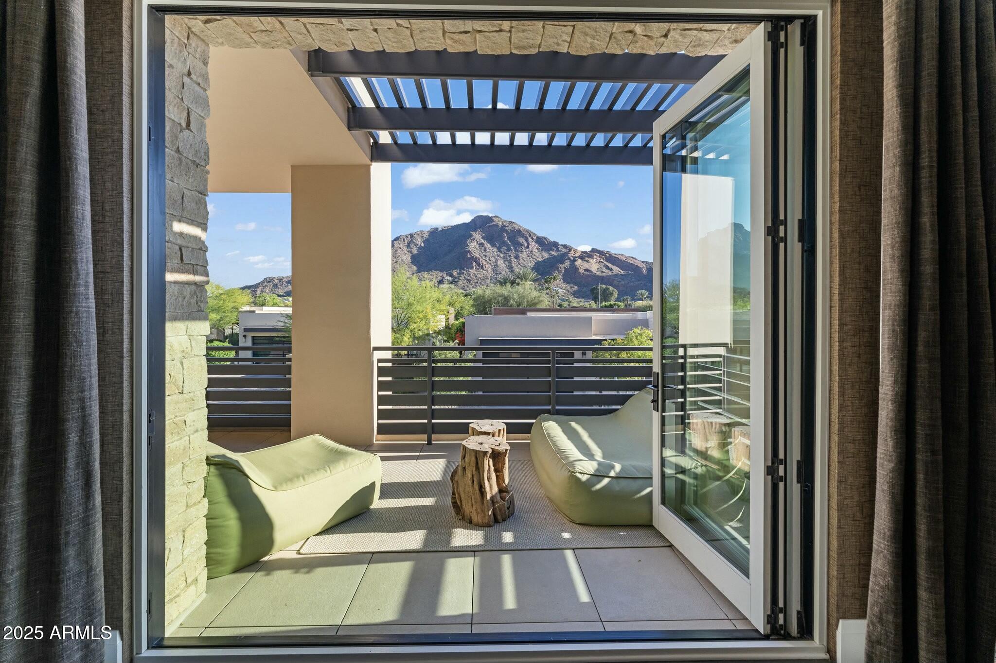 VILLAS AT MOUNTAIN SHADOWS - Residential