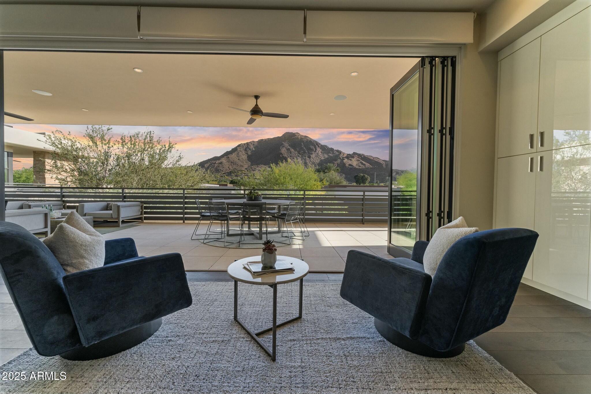 VILLAS AT MOUNTAIN SHADOWS - Residential