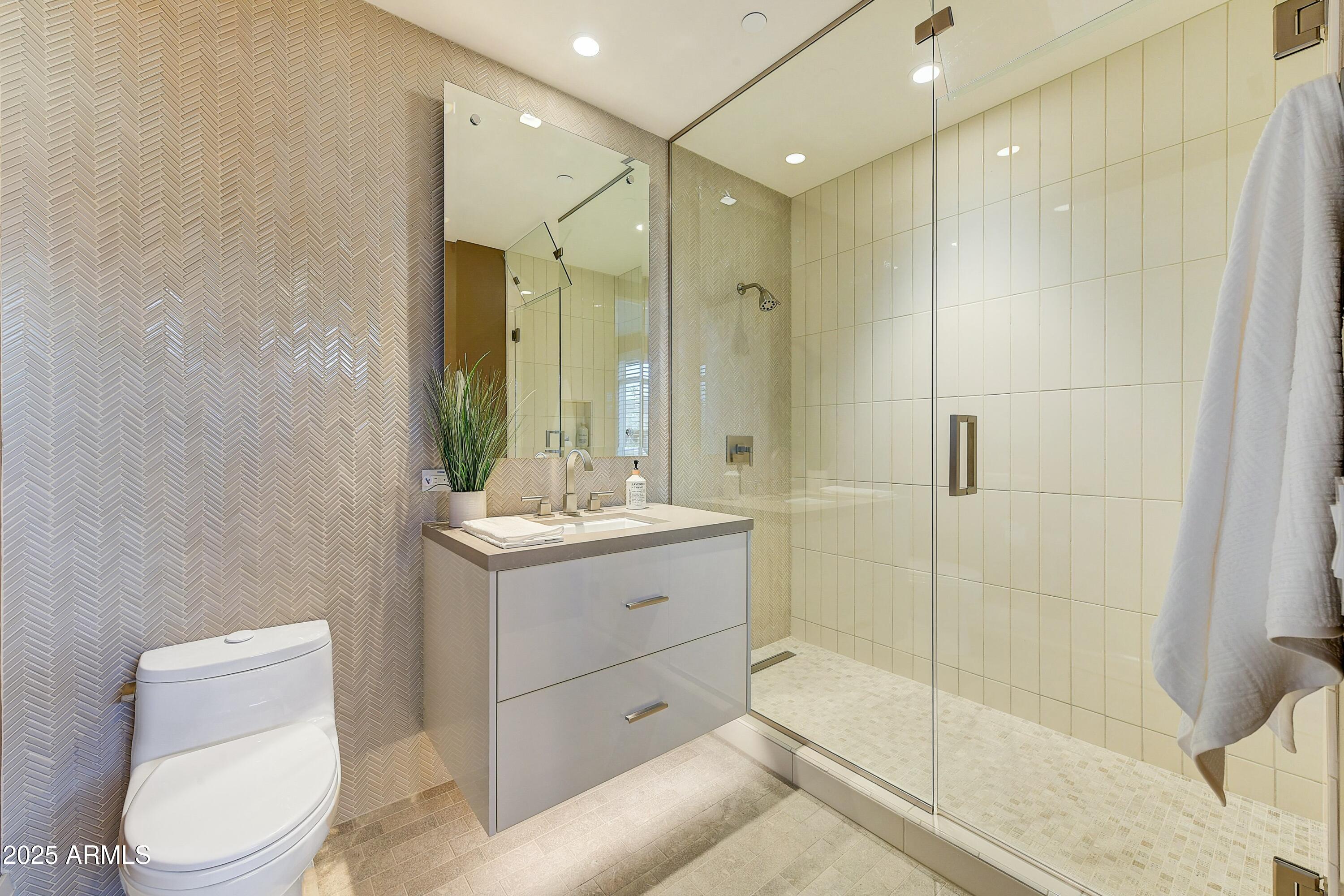 VILLAS AT MOUNTAIN SHADOWS - Residential