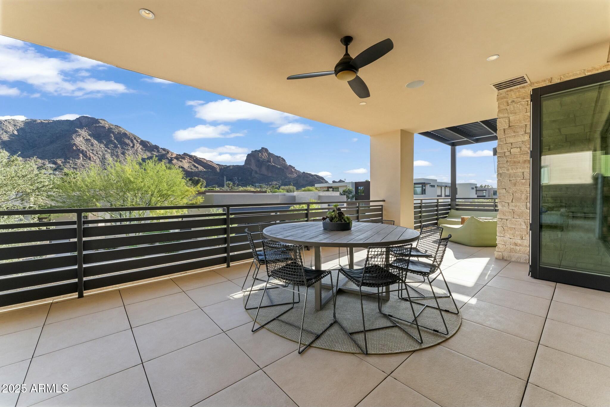 VILLAS AT MOUNTAIN SHADOWS - Residential
