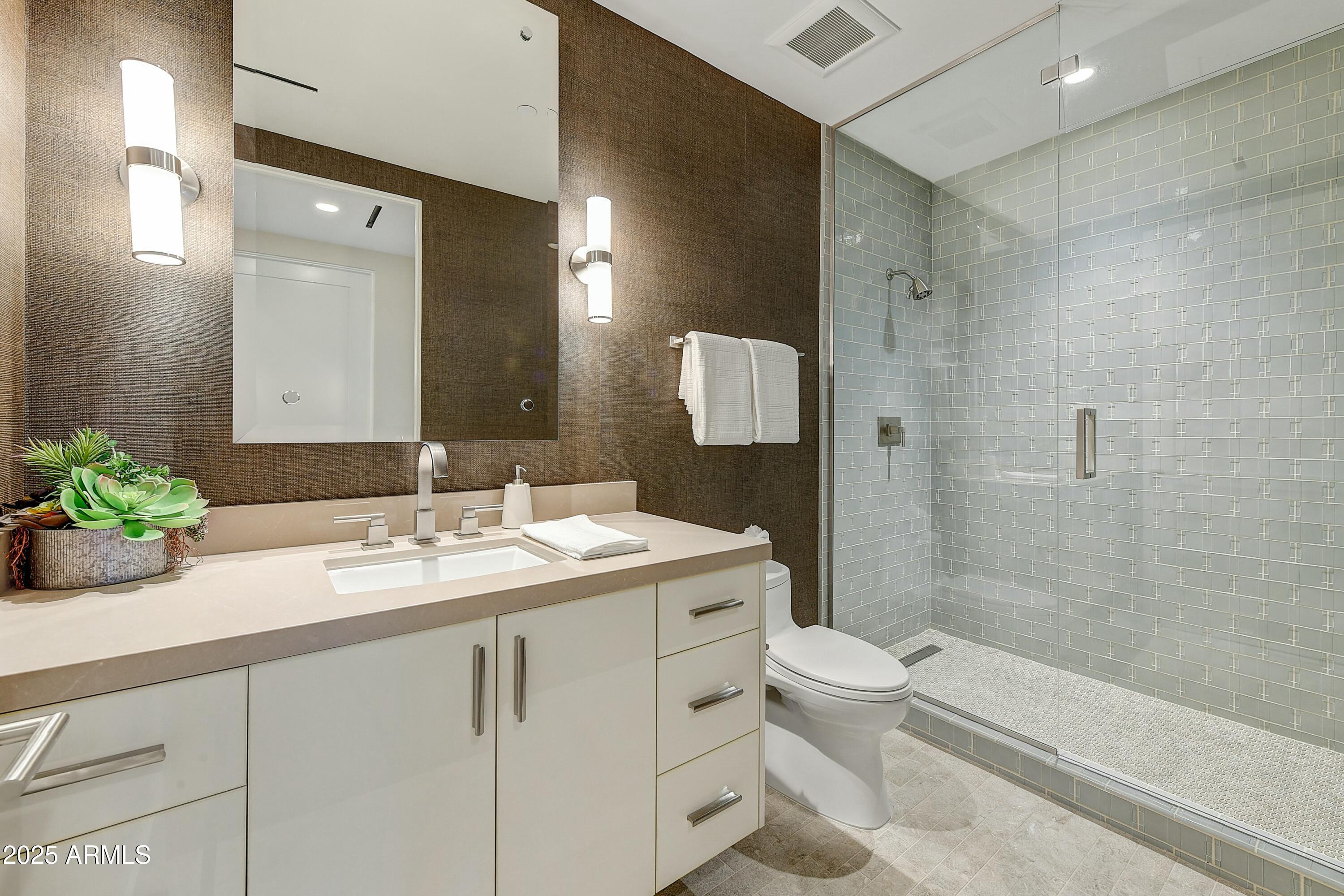 VILLAS AT MOUNTAIN SHADOWS - Residential
