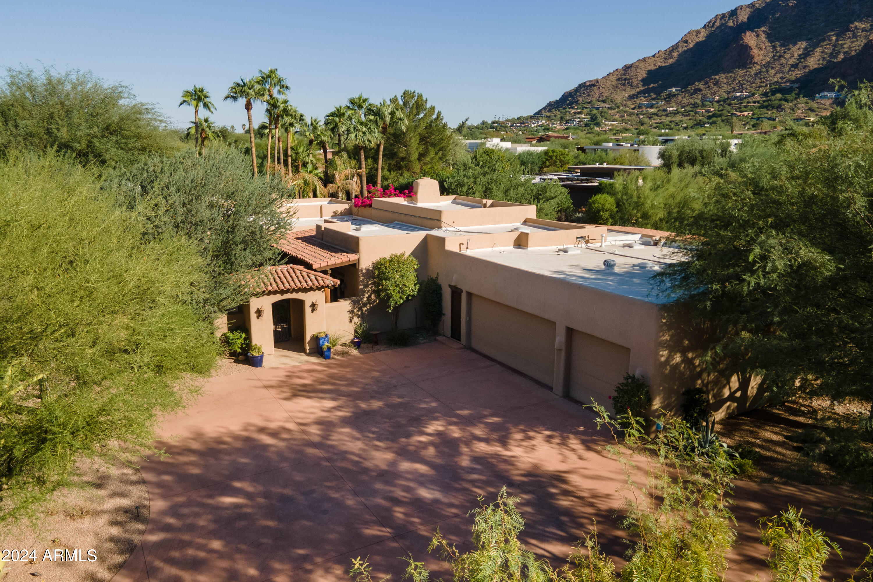 CAMELBACK RANCHOS - Residential