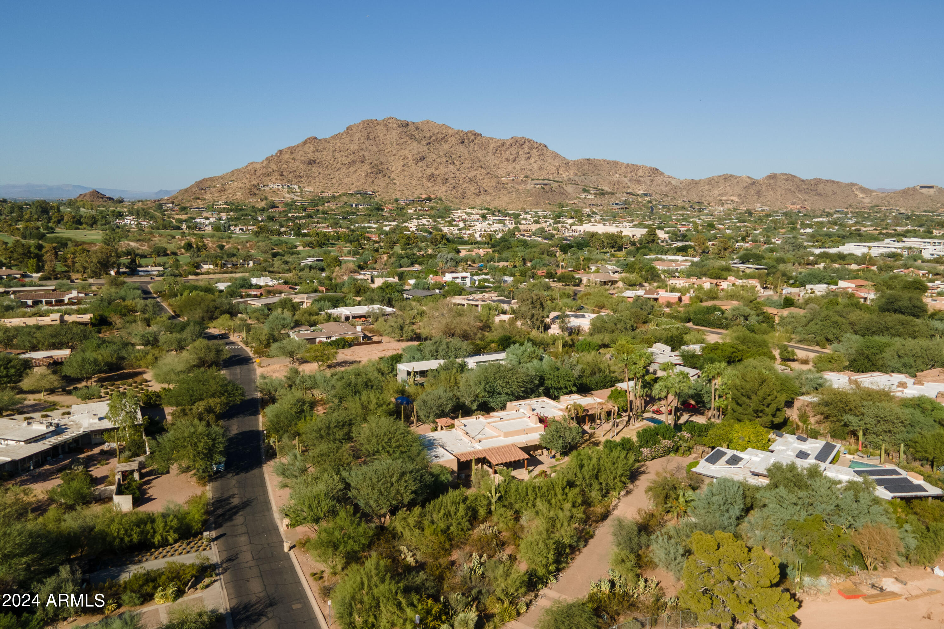 CAMELBACK RANCHOS - Residential