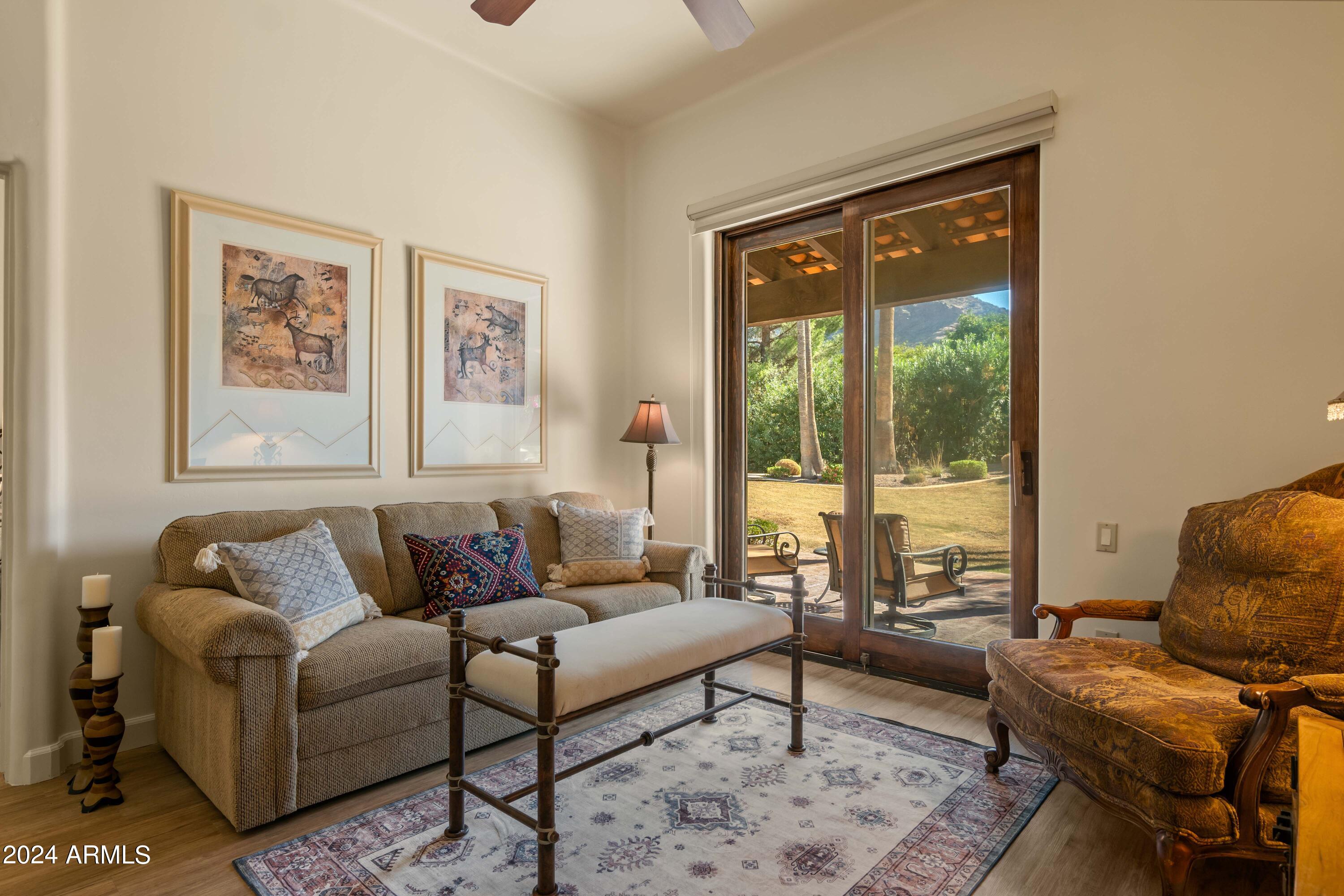 CAMELBACK RANCHOS - Residential