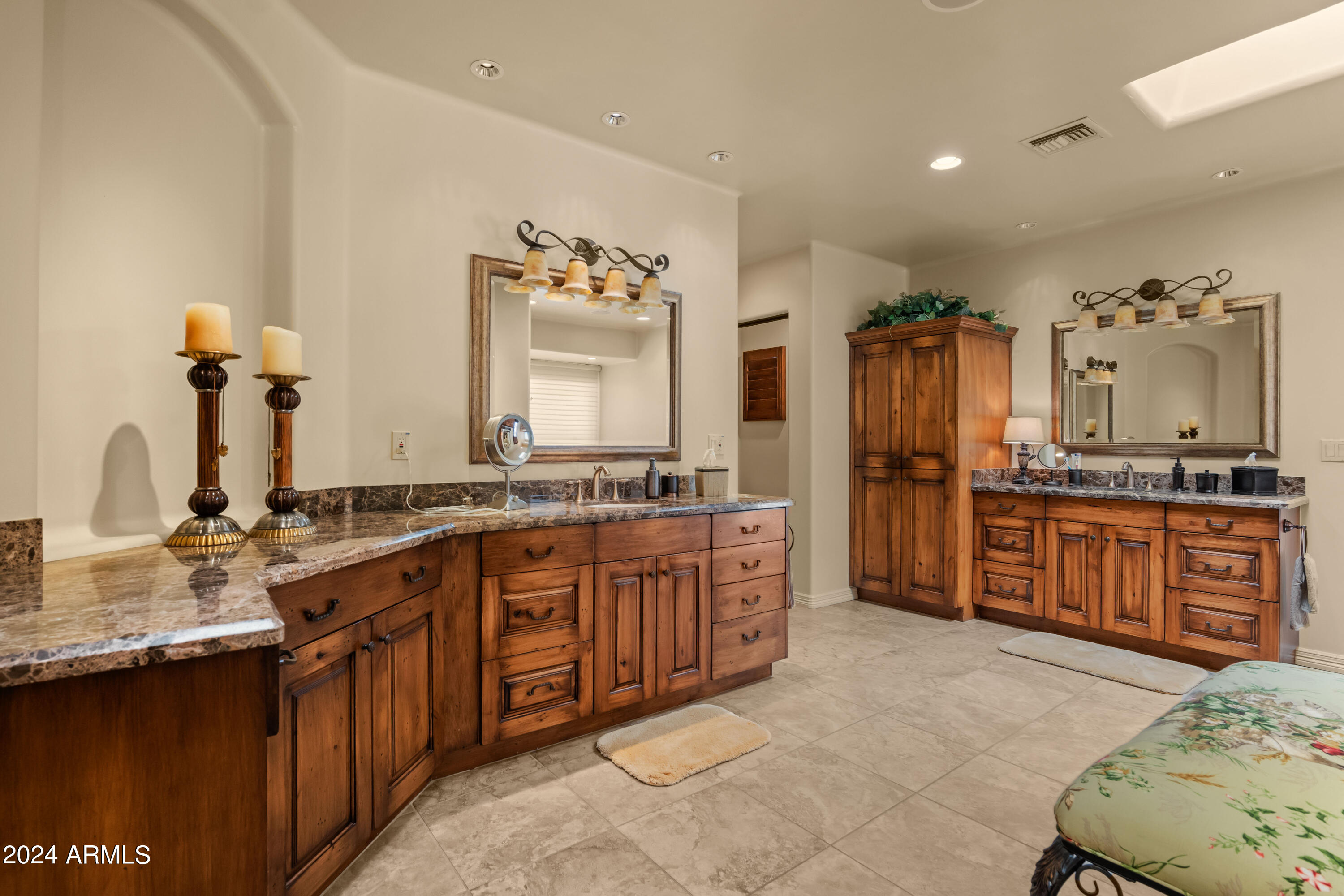CAMELBACK RANCHOS - Residential