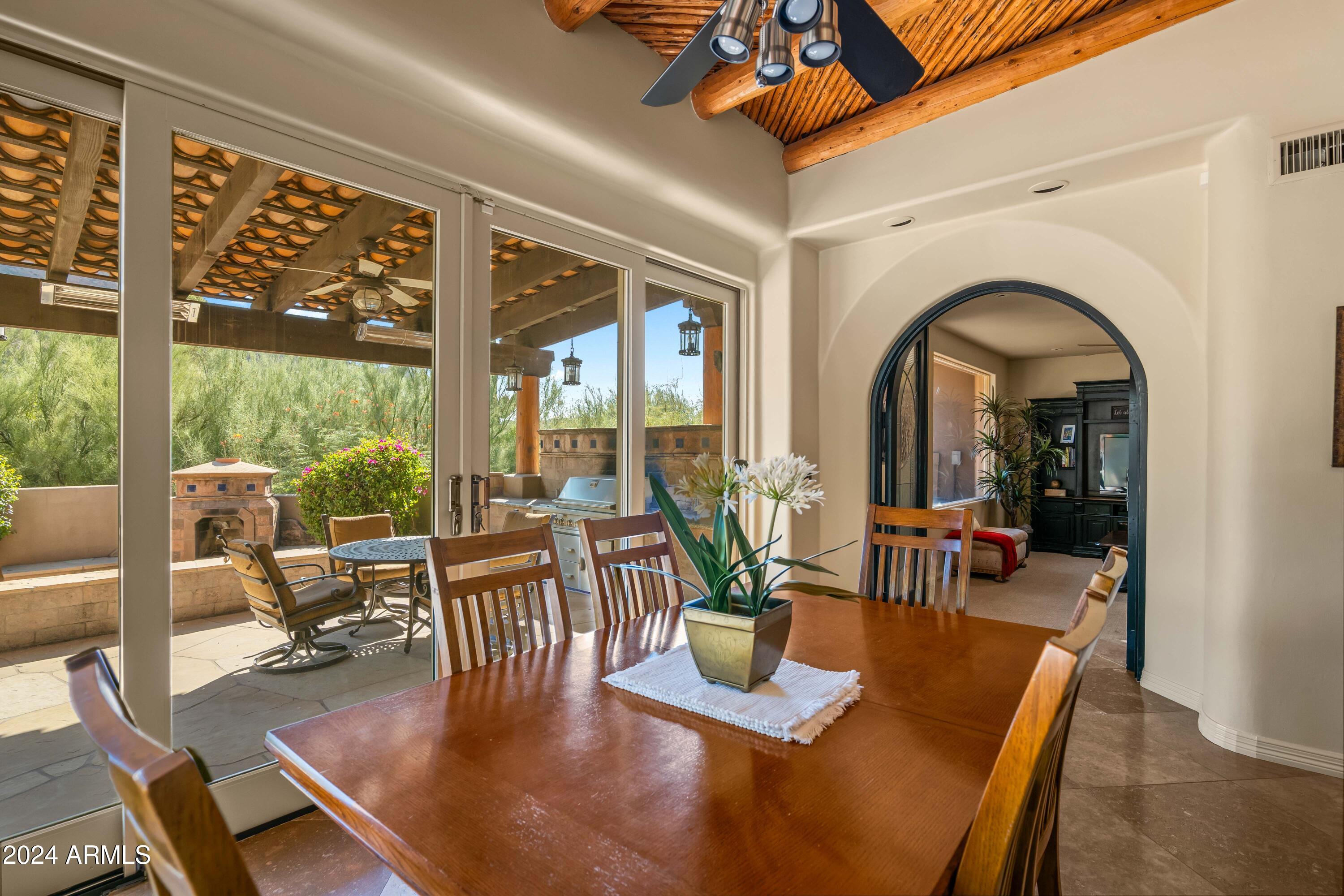 CAMELBACK RANCHOS - Residential