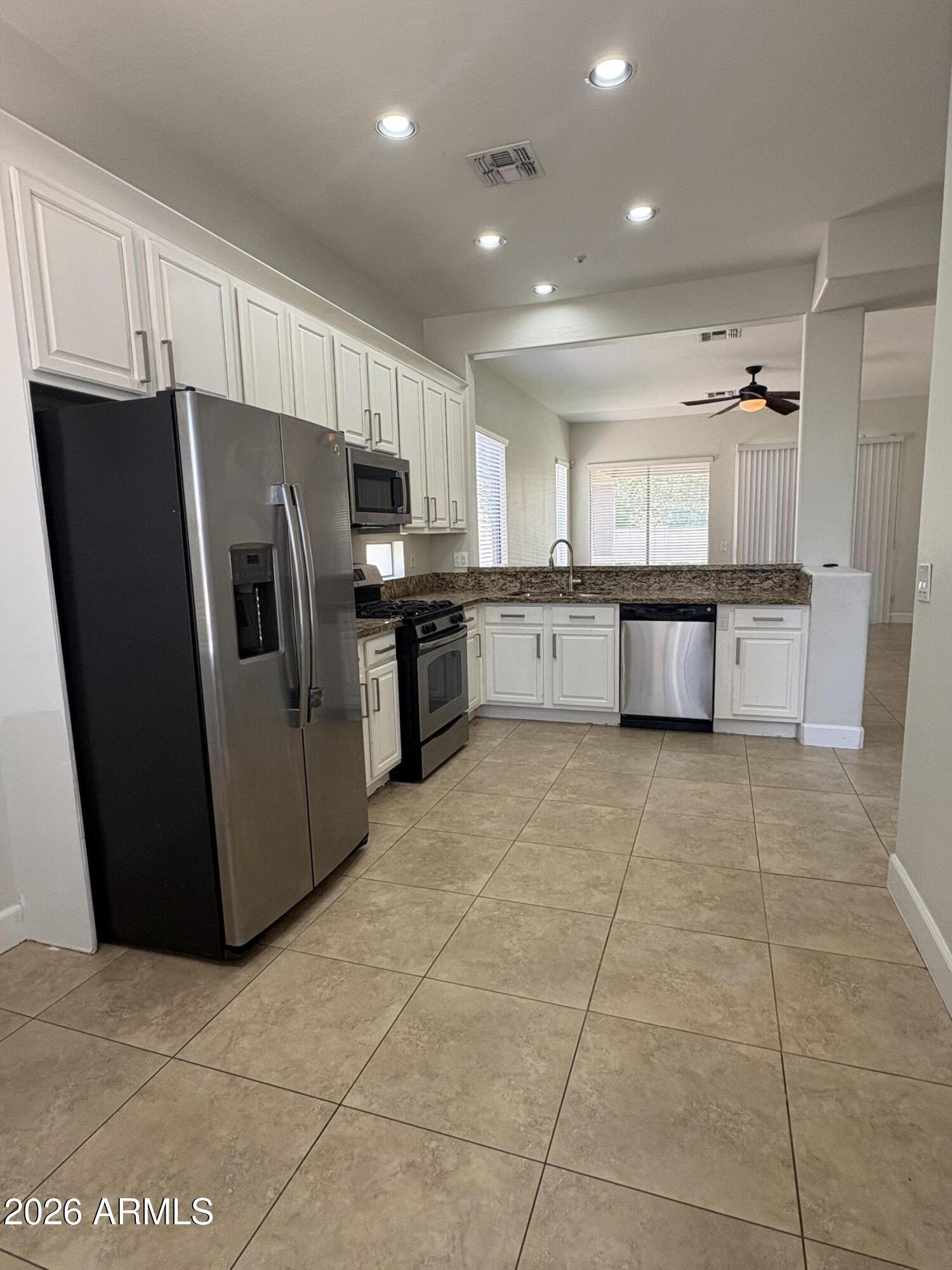GRAYHAWK VILLAGE 1 PARCEL 1G1I PHASE 3 - Residential Lease