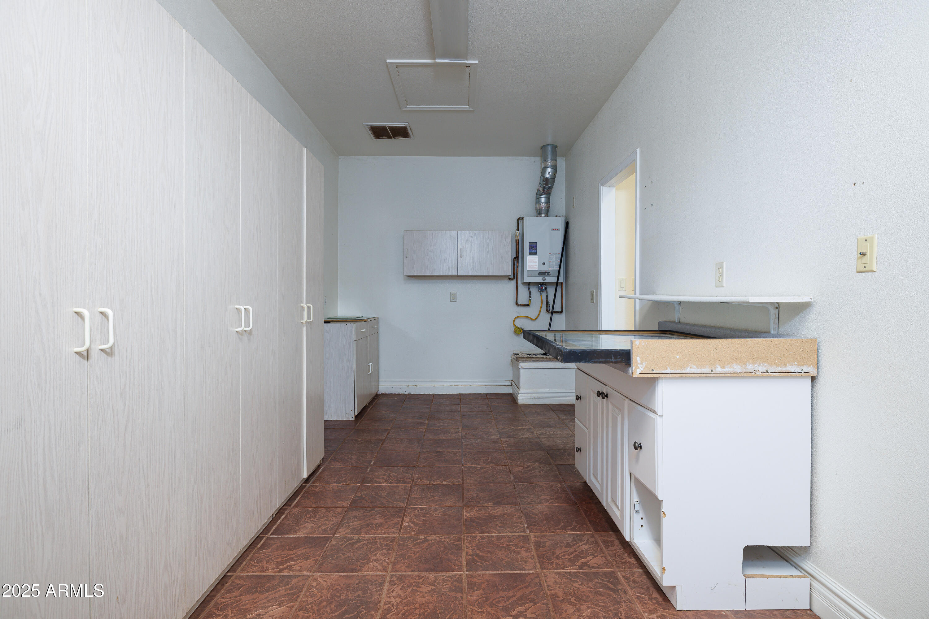 BARBARY ESTATES - Residential
