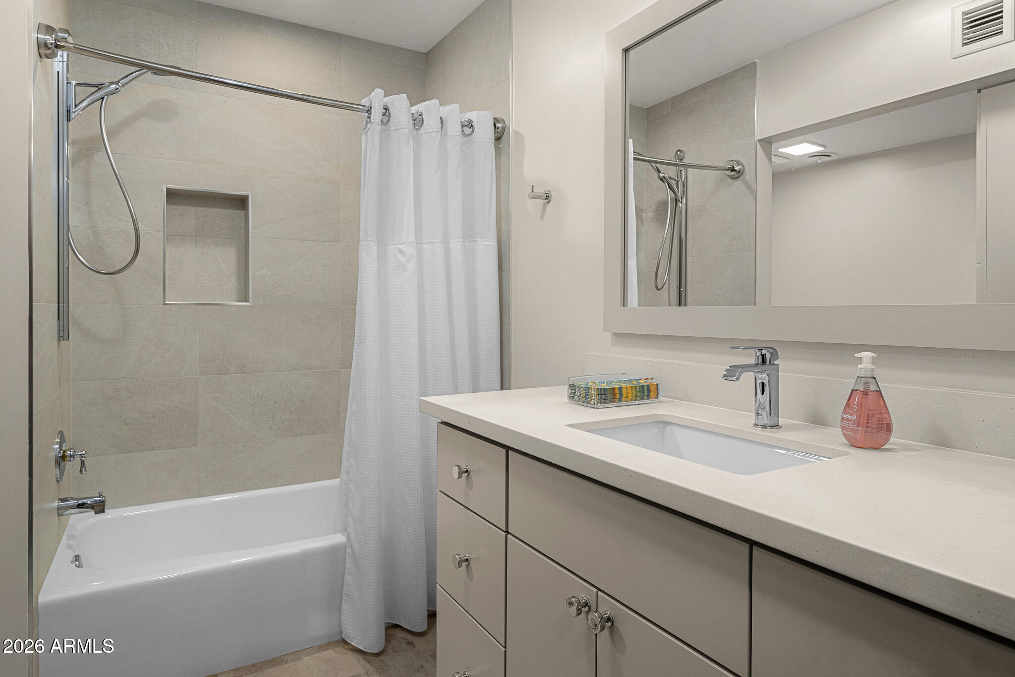 ARROYO HEIGHTS - Residential