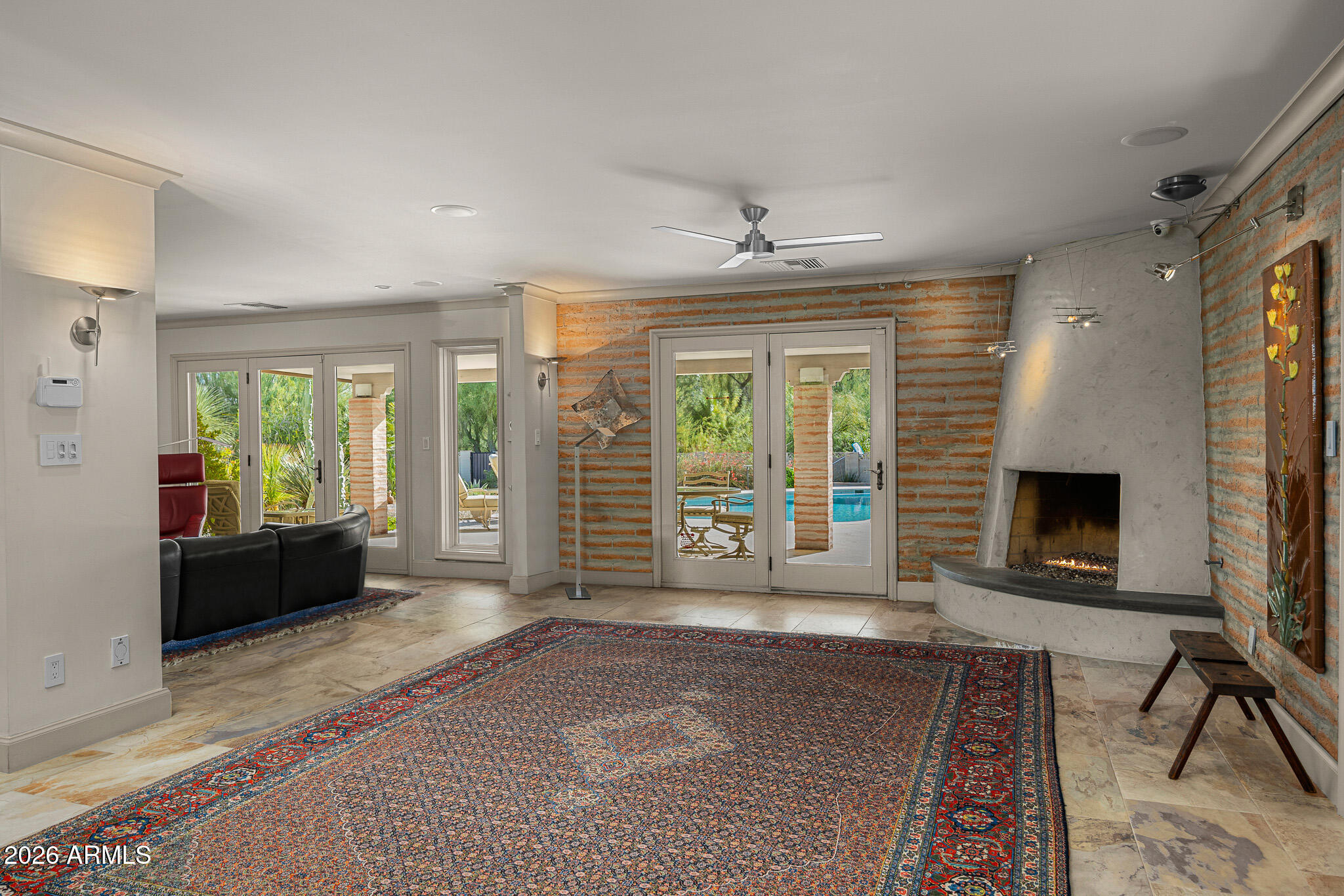 ARROYO HEIGHTS - Residential