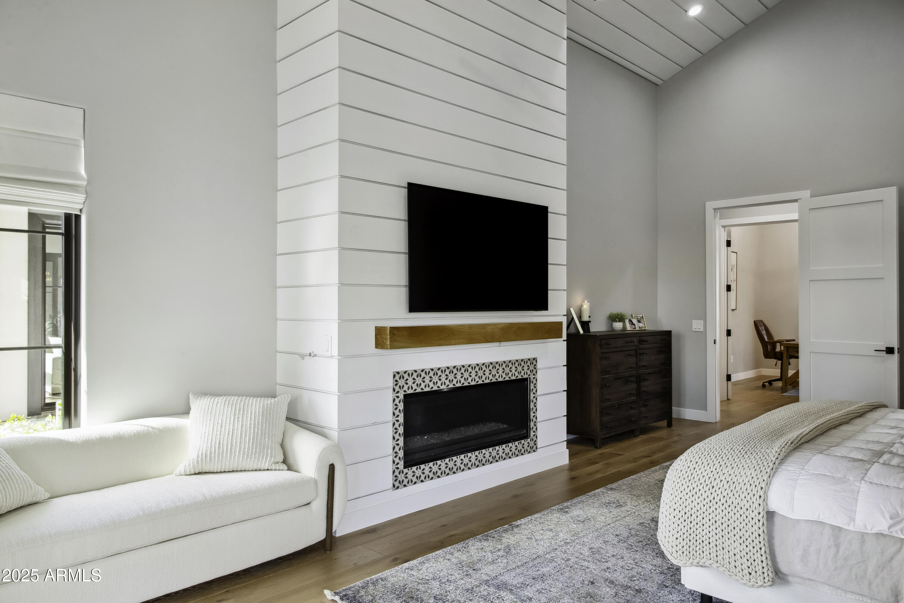 Pinnacle Peak Place - Residential