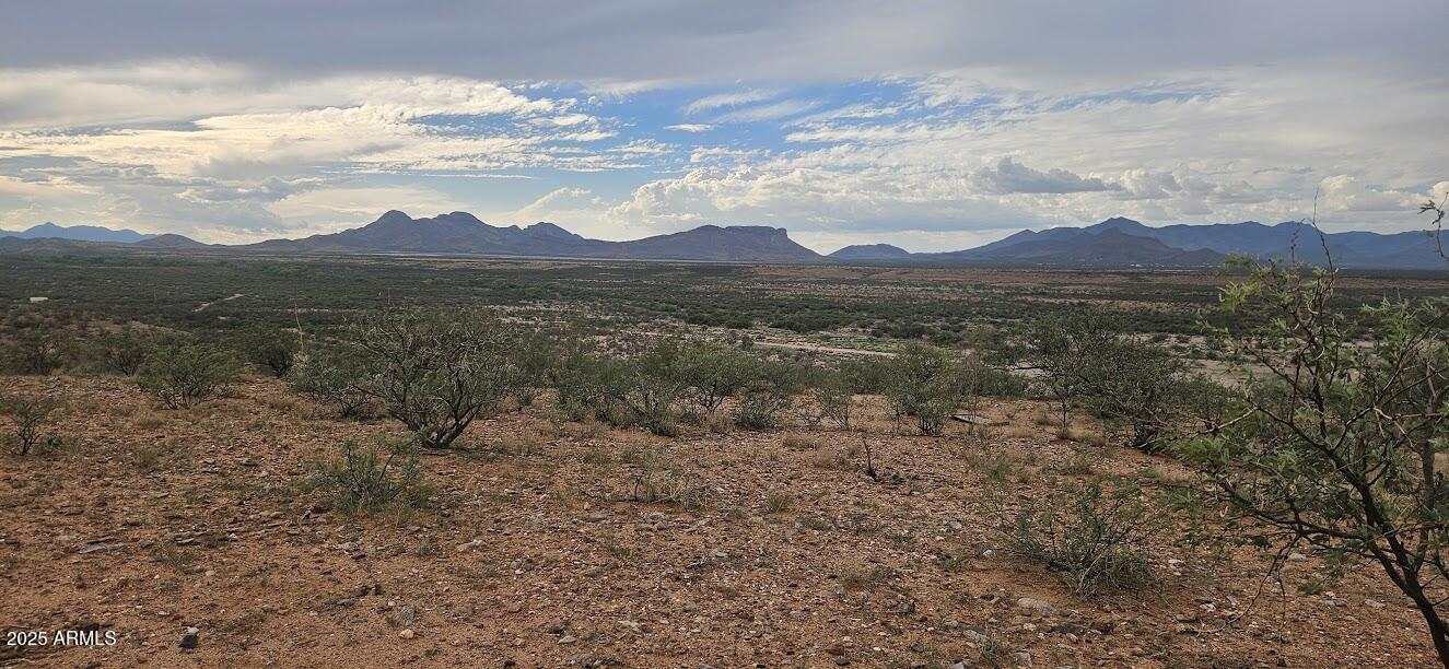 LAZY DS RANCH ESTATES - Land