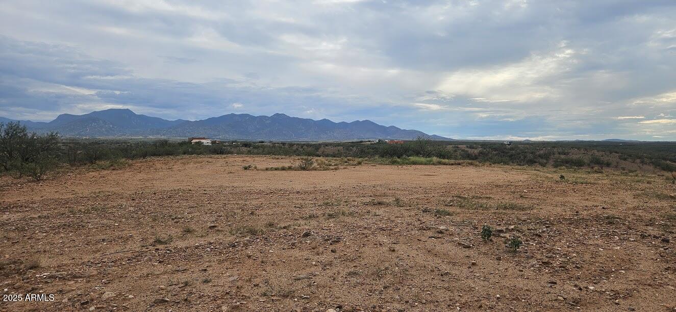 LAZY DS RANCH ESTATES - Land