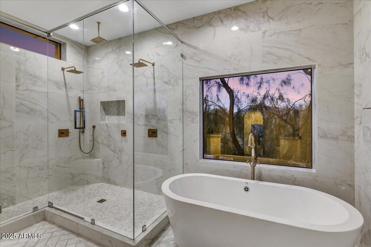 DESERT SKYLINE ESTATES - Residential