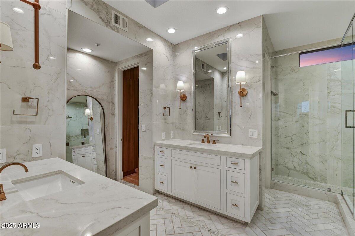 DESERT SKYLINE ESTATES - Residential