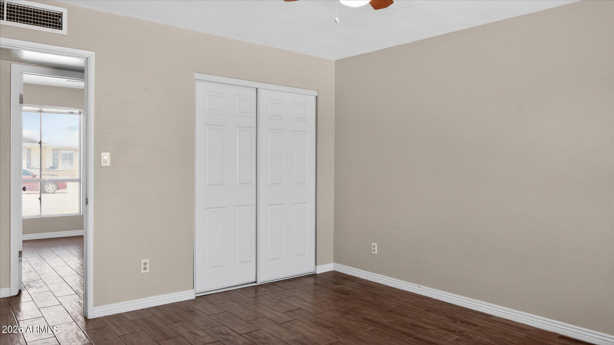 COUNTRY MEADOWS - Residential