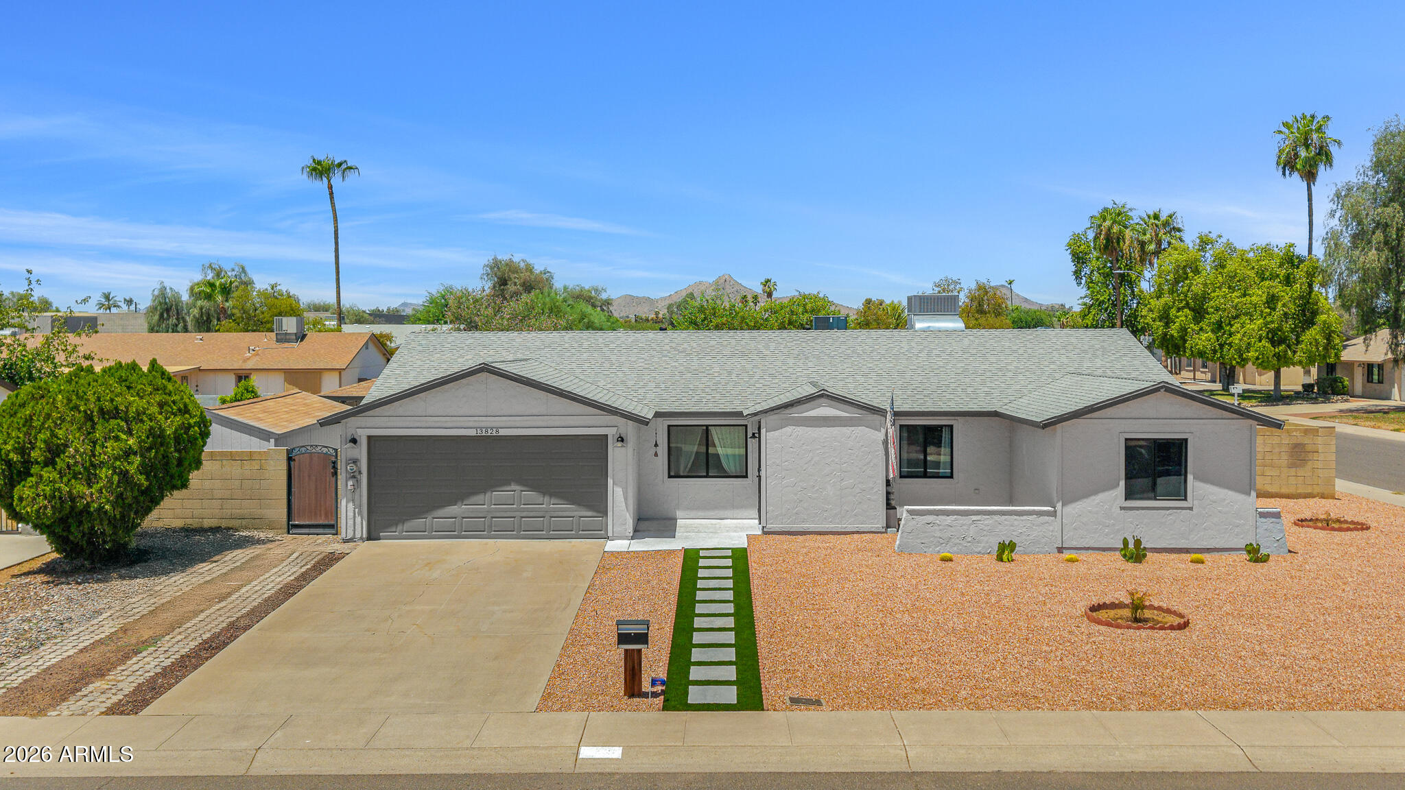 PARADISE VALLEY OASIS - Residential