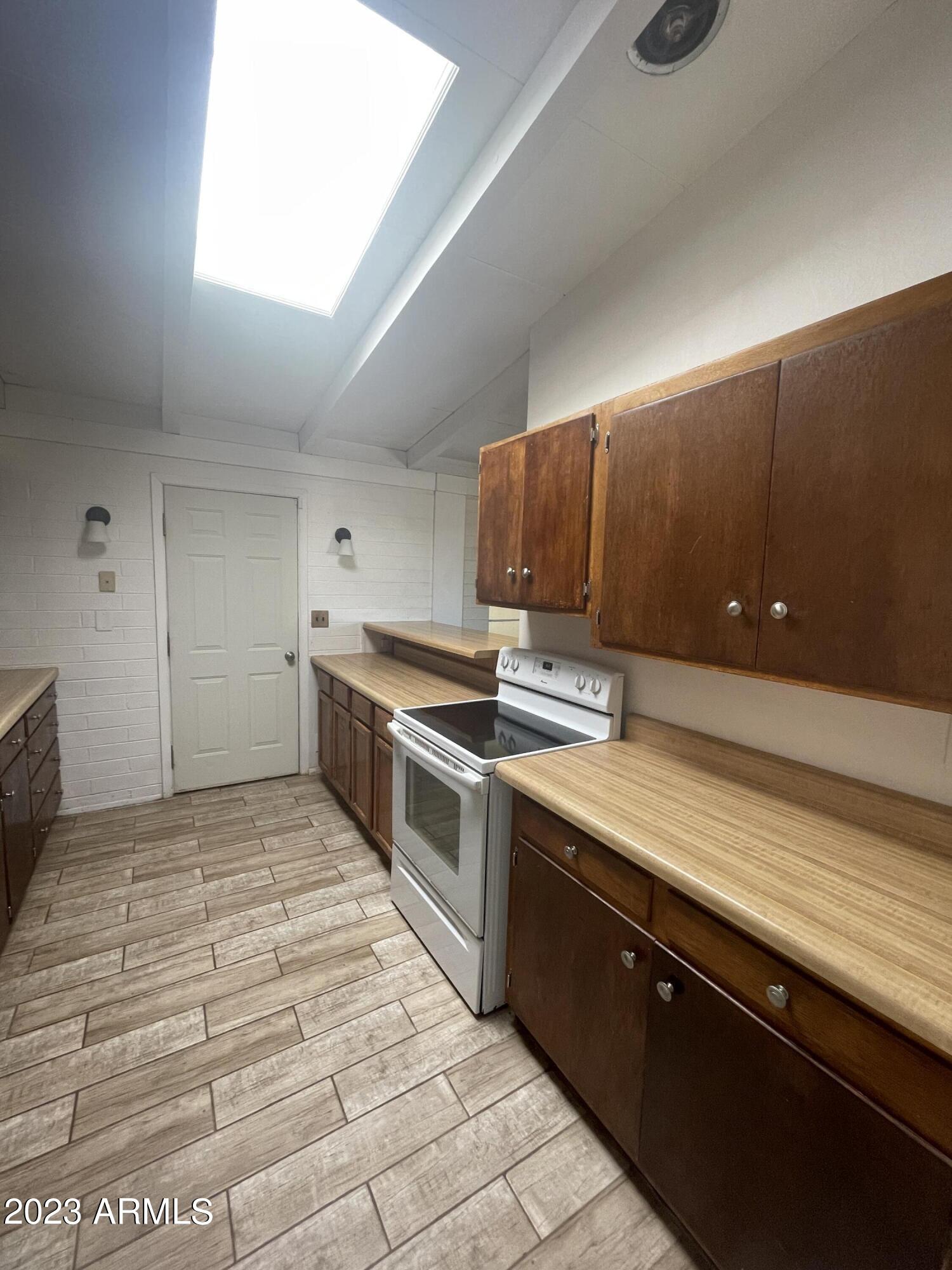 GARDEN CANYON 2 - Residential