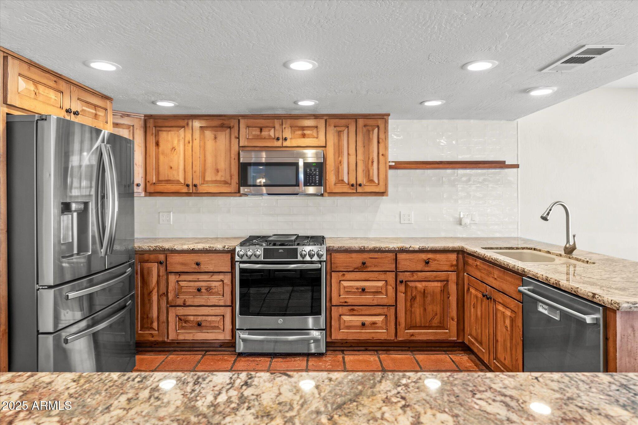 County Island Horse Property - Residential Lease