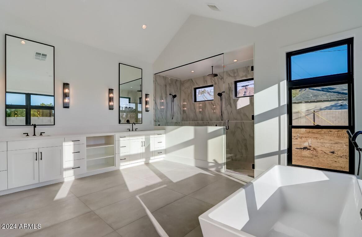 DESERT ESTATES - Residential