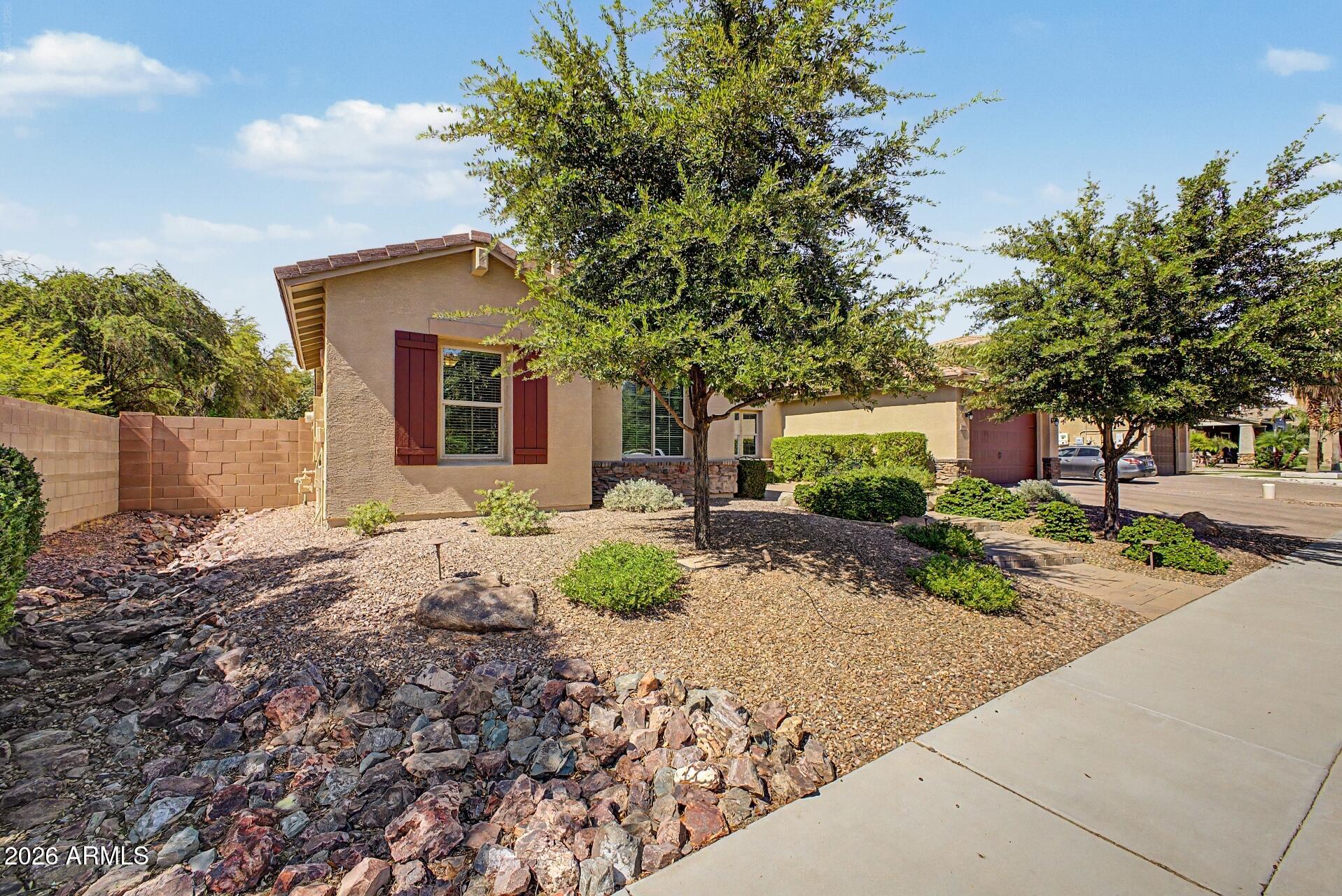 MAPLEWOOD COURT - Residential