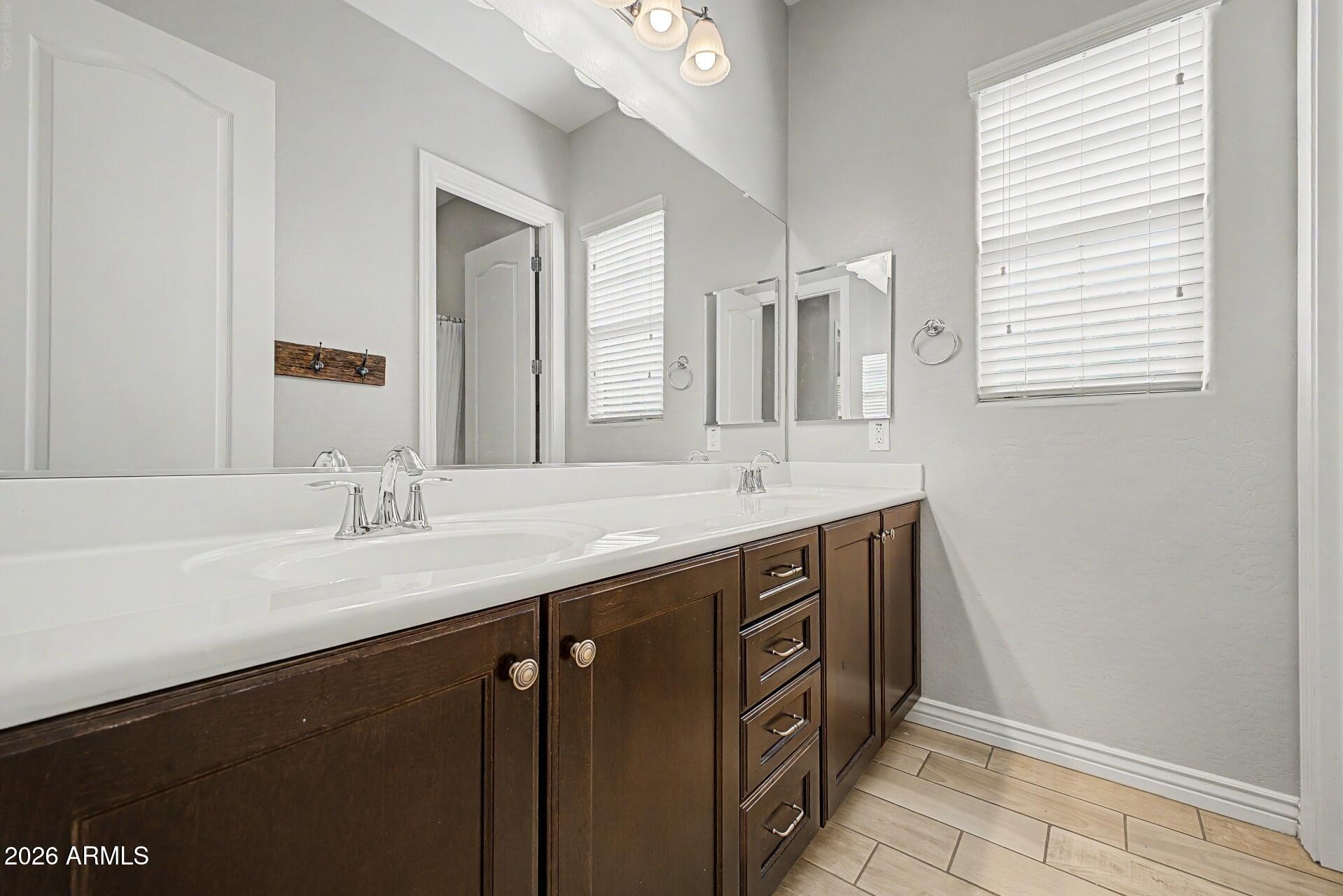 MAPLEWOOD COURT - Residential