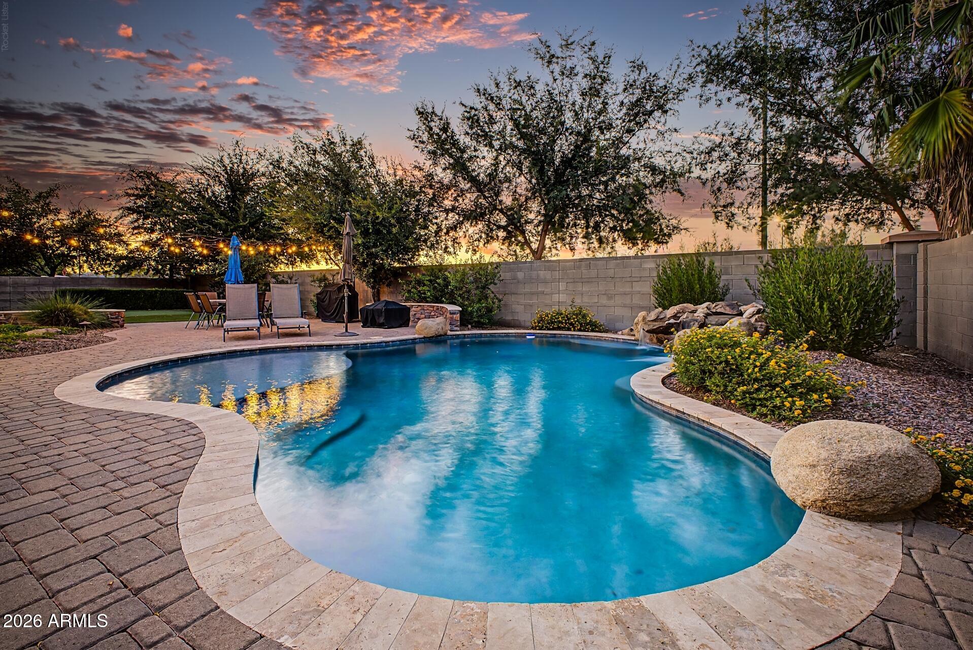 MAPLEWOOD COURT - Residential
