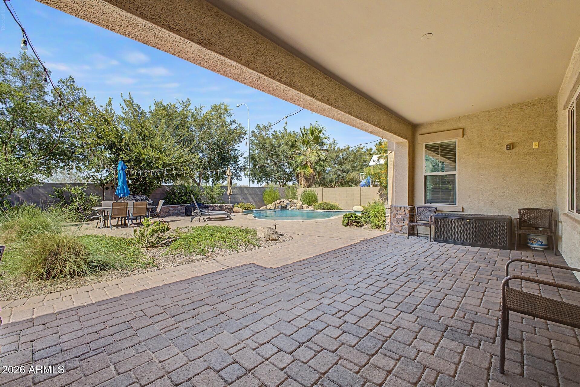 MAPLEWOOD COURT - Residential