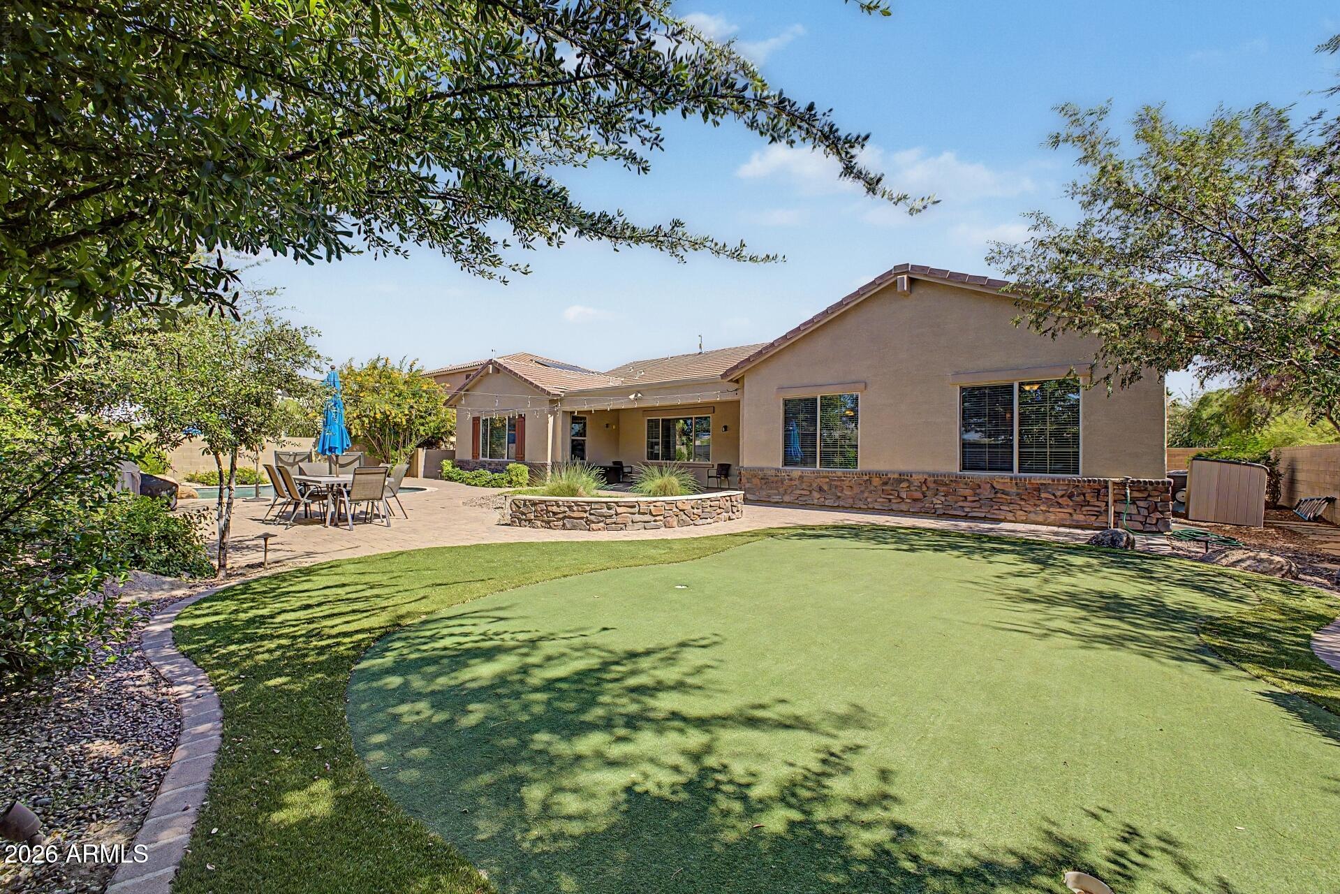 MAPLEWOOD COURT - Residential